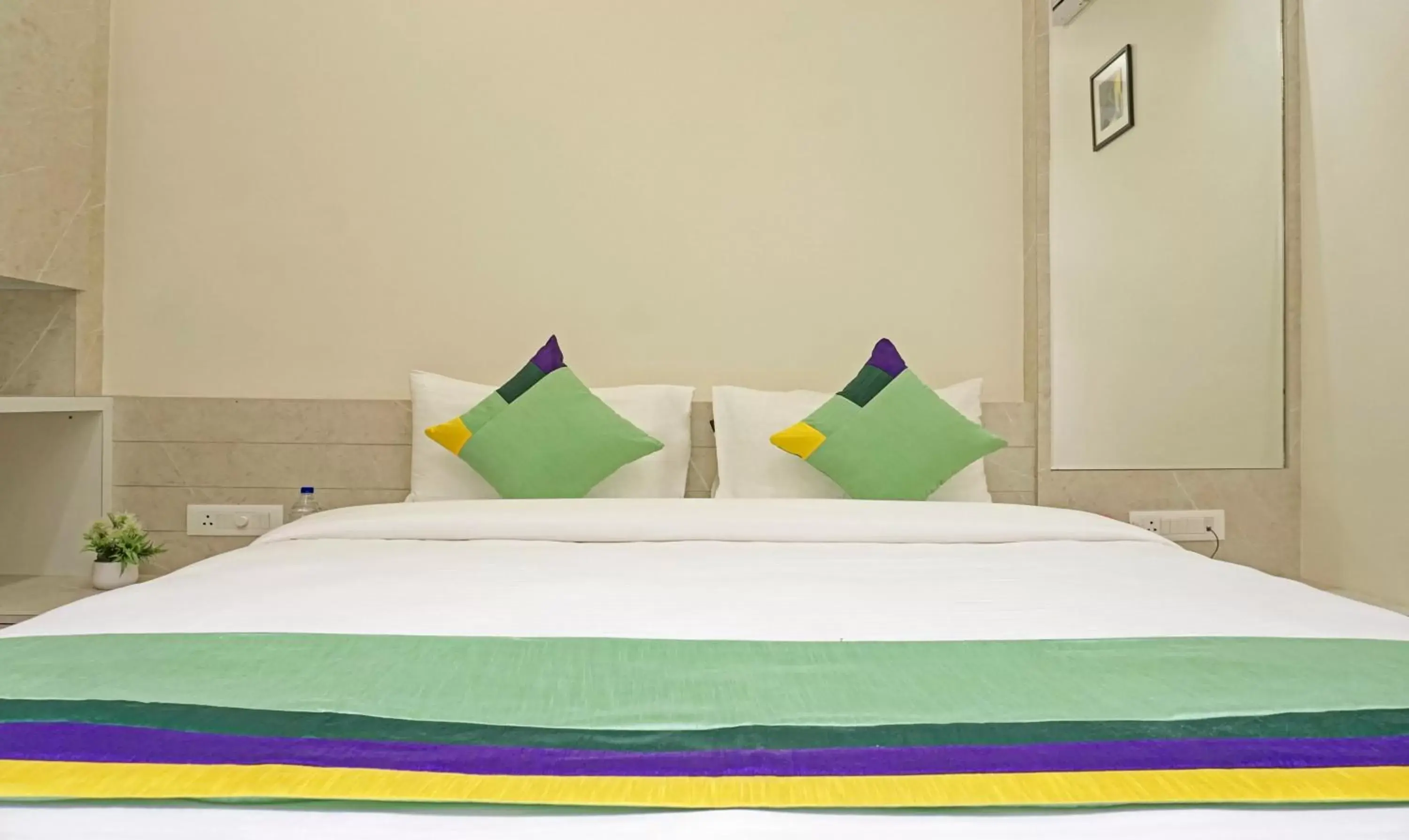 Bedroom, Bed in Treebo The Utsav, Nashik Bedroom, Bed in Treebo The Utsav, Nashik