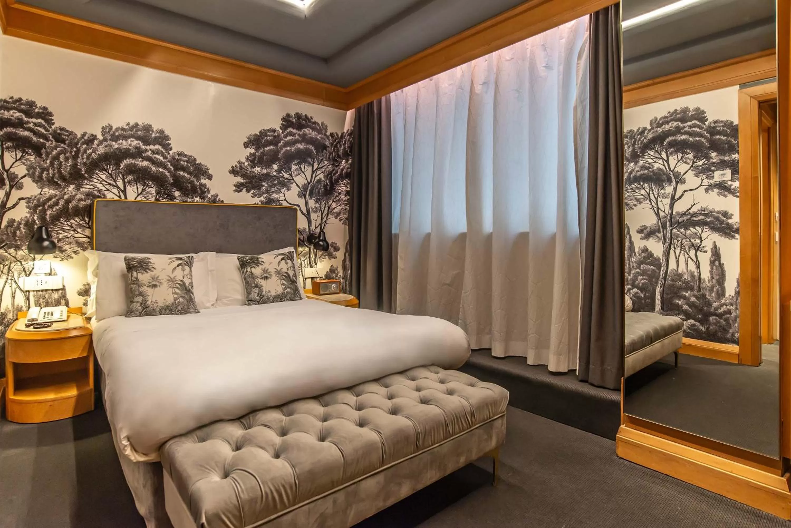 Bedroom, Bed in Hotel White