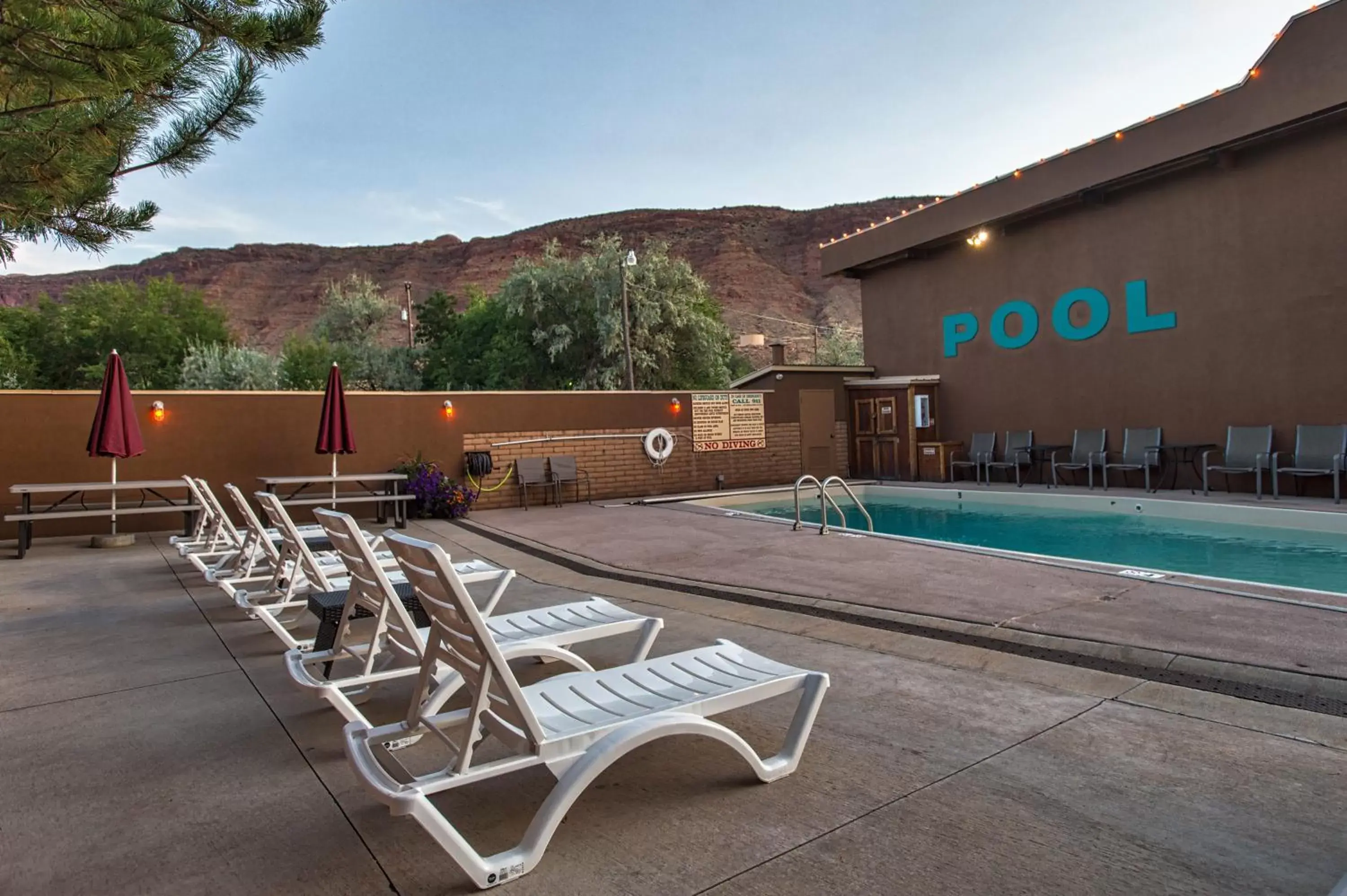 Swimming Pool in Big Horn Lodge