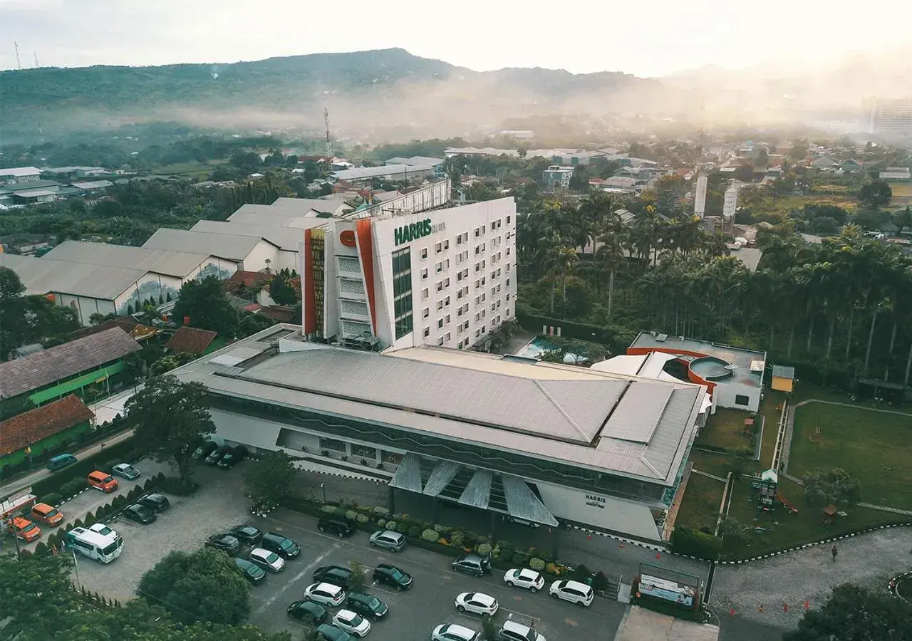 Facade/entrance, Bird's-eye View in Harris Hotel Sentul City Bogor