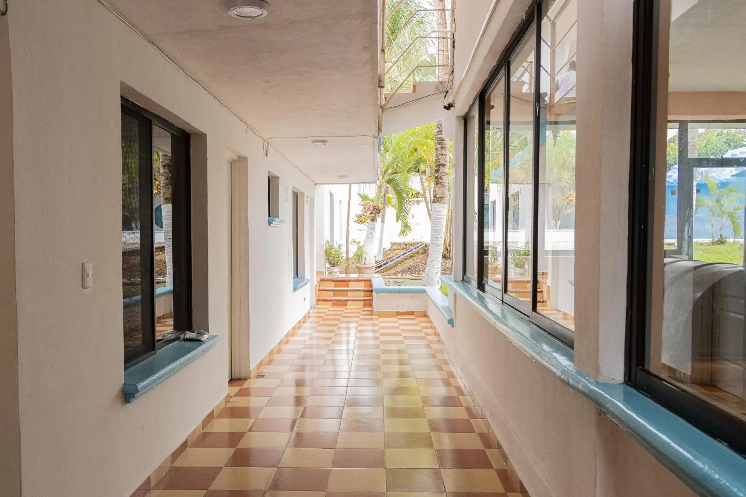 Lobby or reception, Balcony/Terrace in OYO Hotel Marías,Aeropuerto Internacional de Chetumal