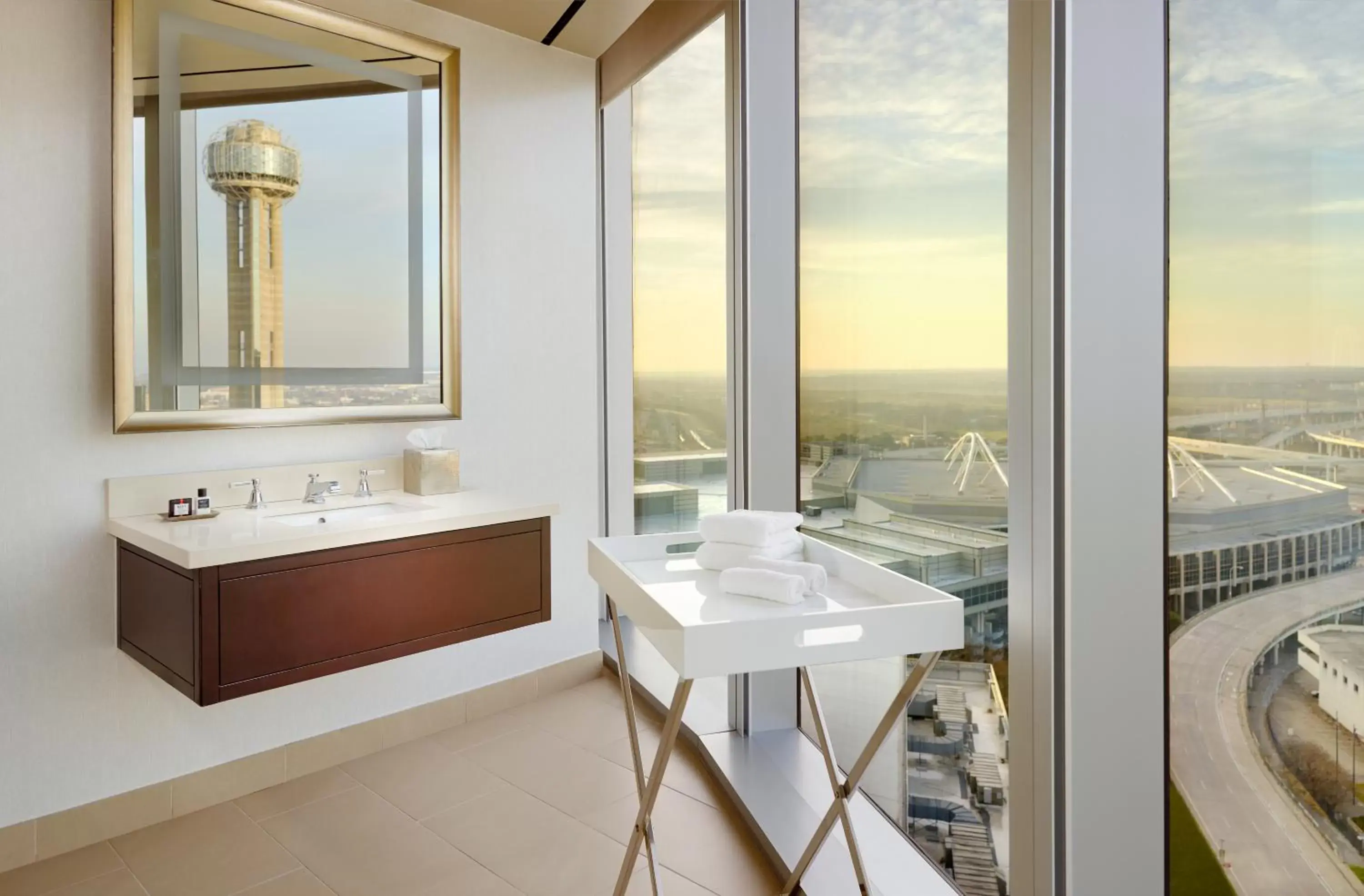 Bathroom in Omni Dallas Hotel