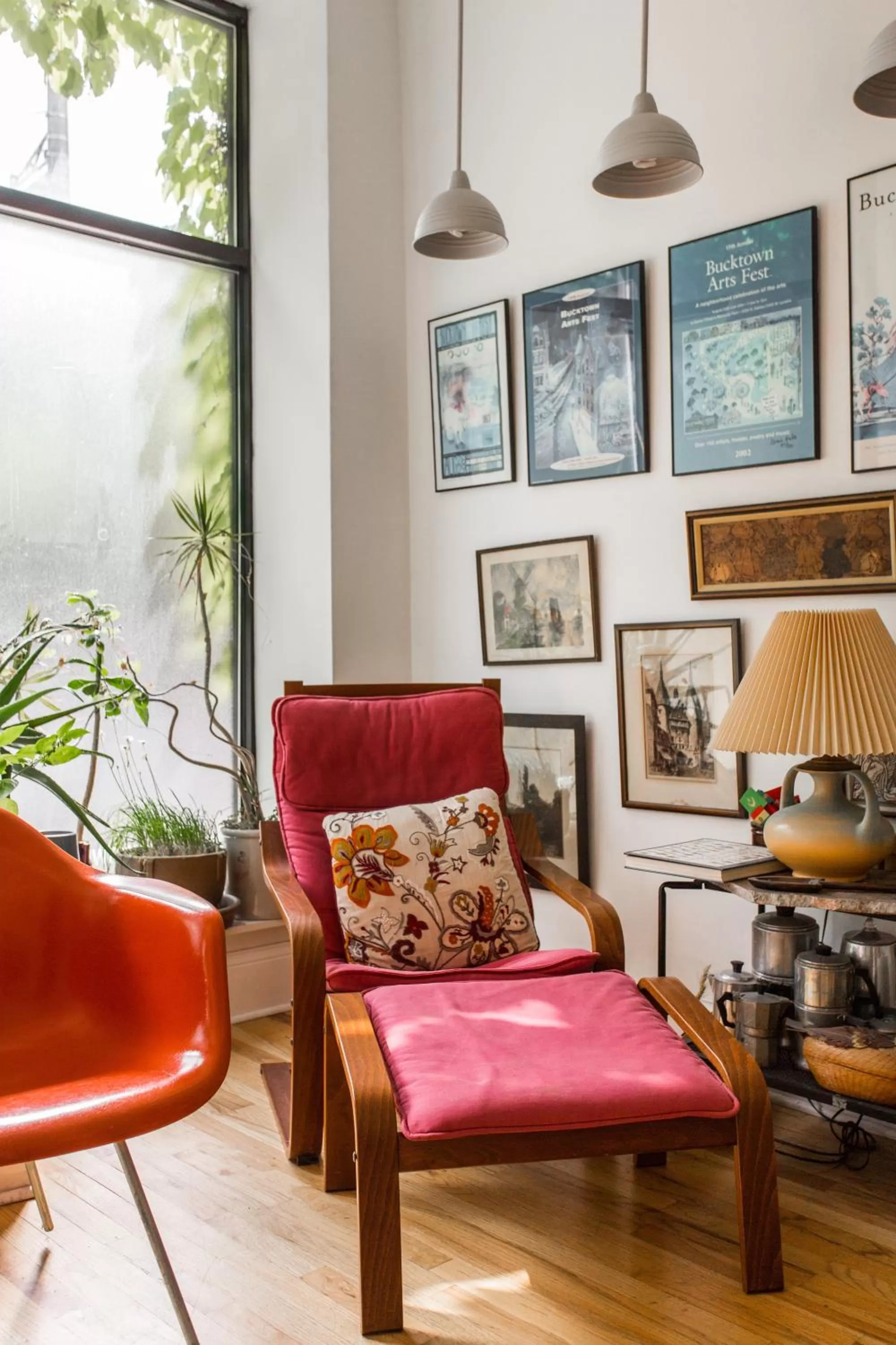 Seating Area in Ray's Bucktown Bed and Breakfast