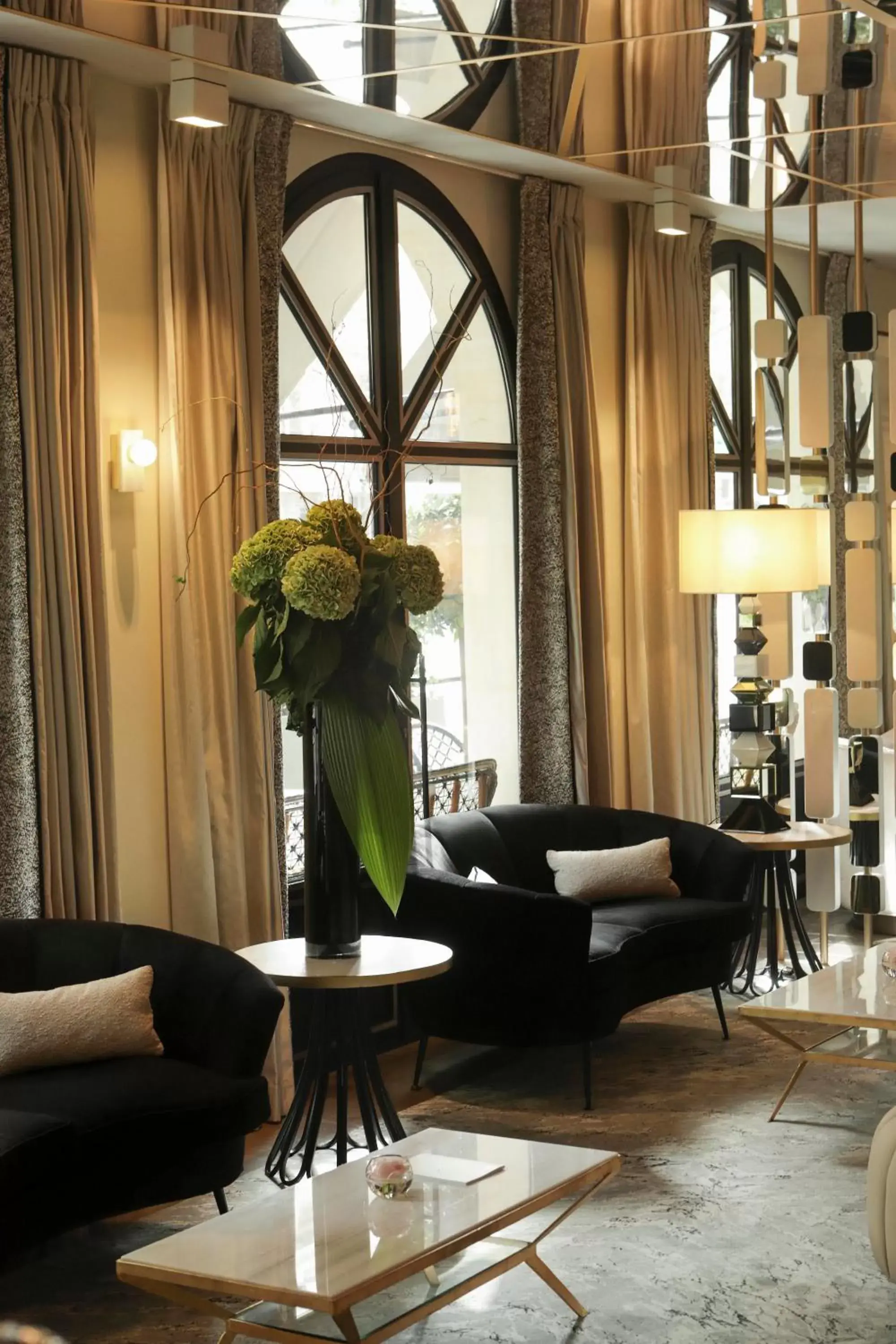 Lobby or reception, Seating Area in Hôtel le Derby Alma by Inwood Hotels