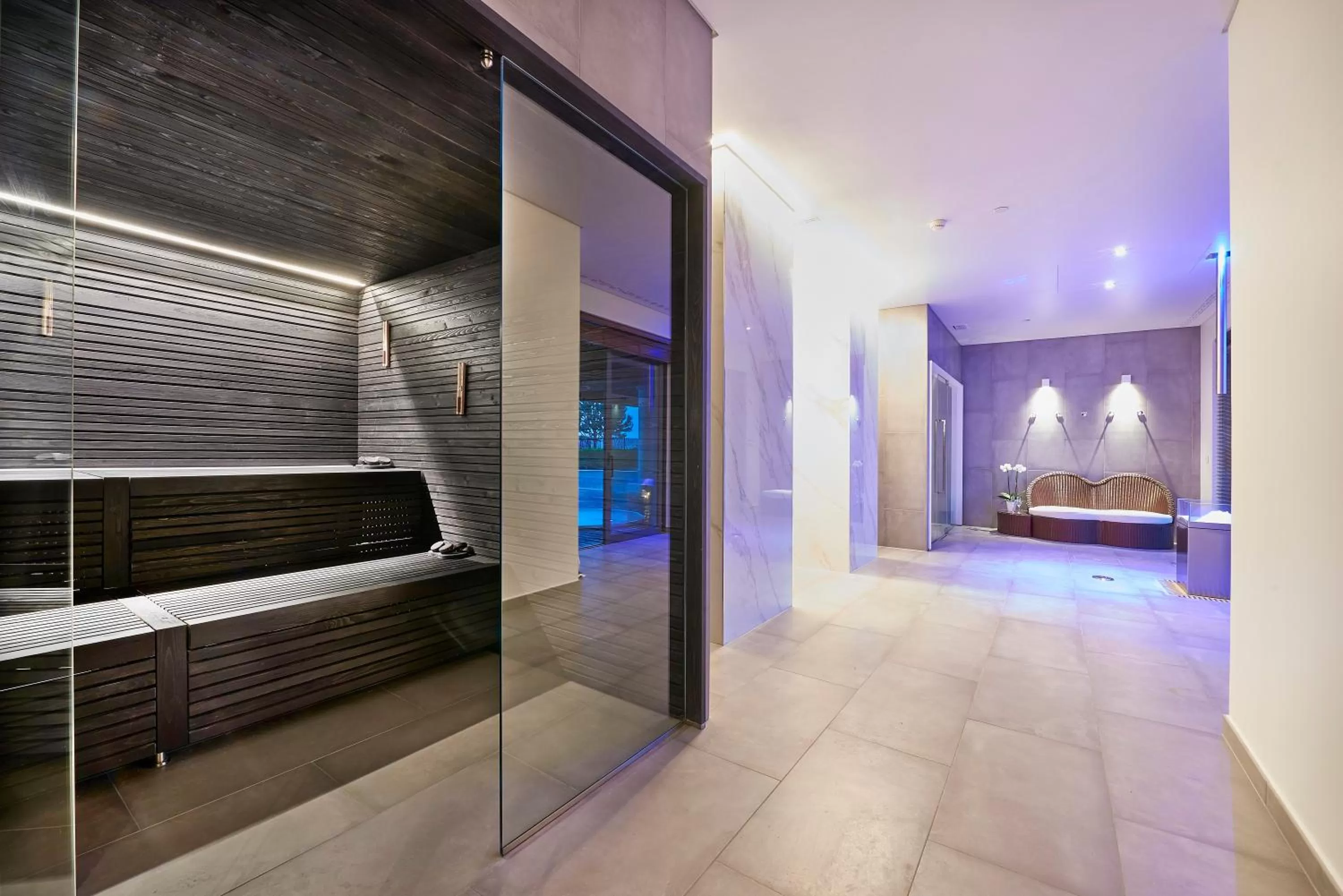 Sauna, Bed in Cascade Wellness Resort