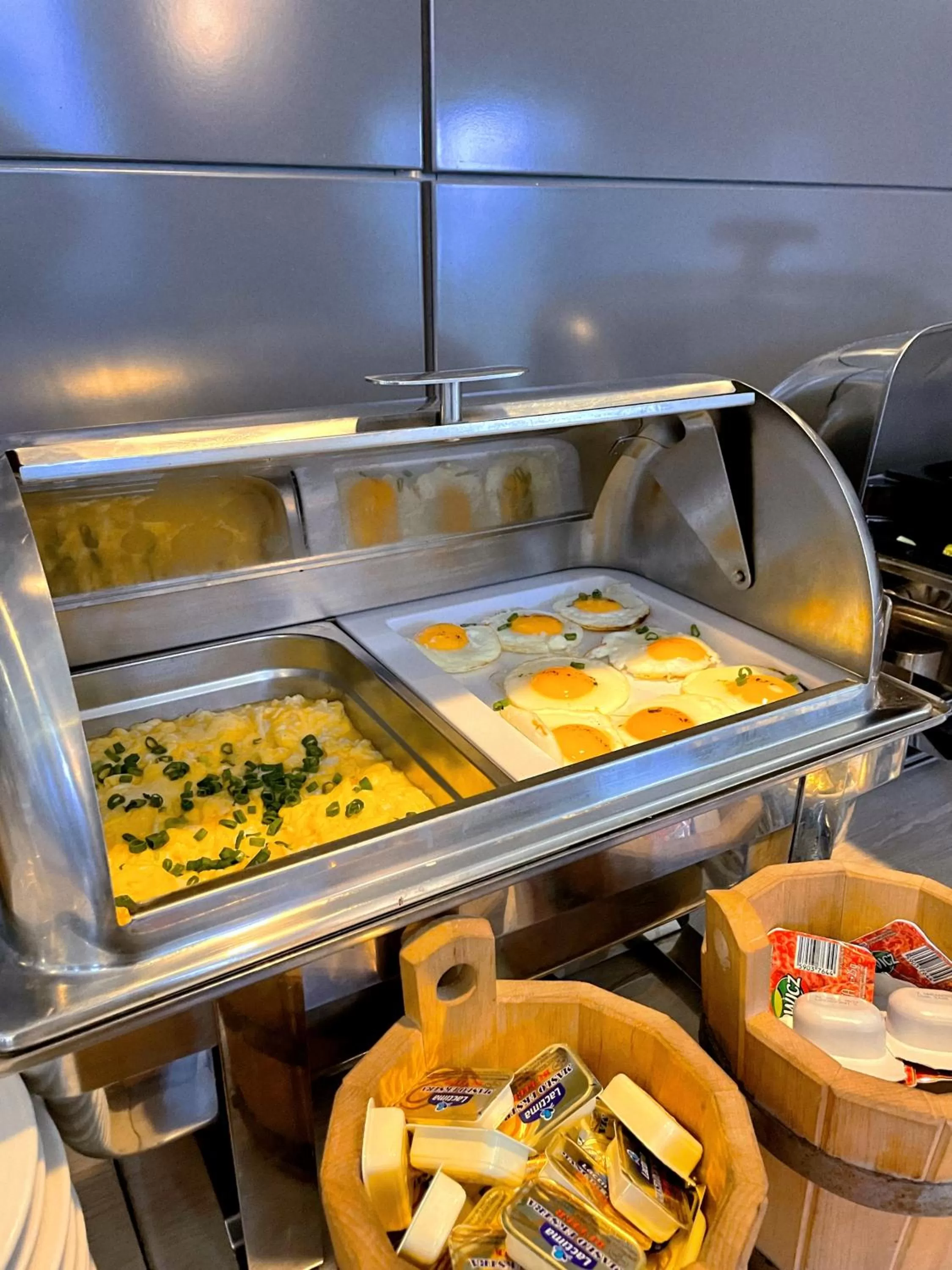 Breakfast in Hotel Garden