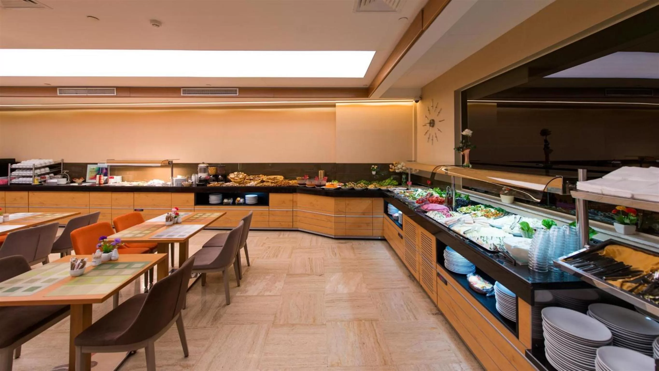 Restaurant/places to eat in Prestige Hotel Old City