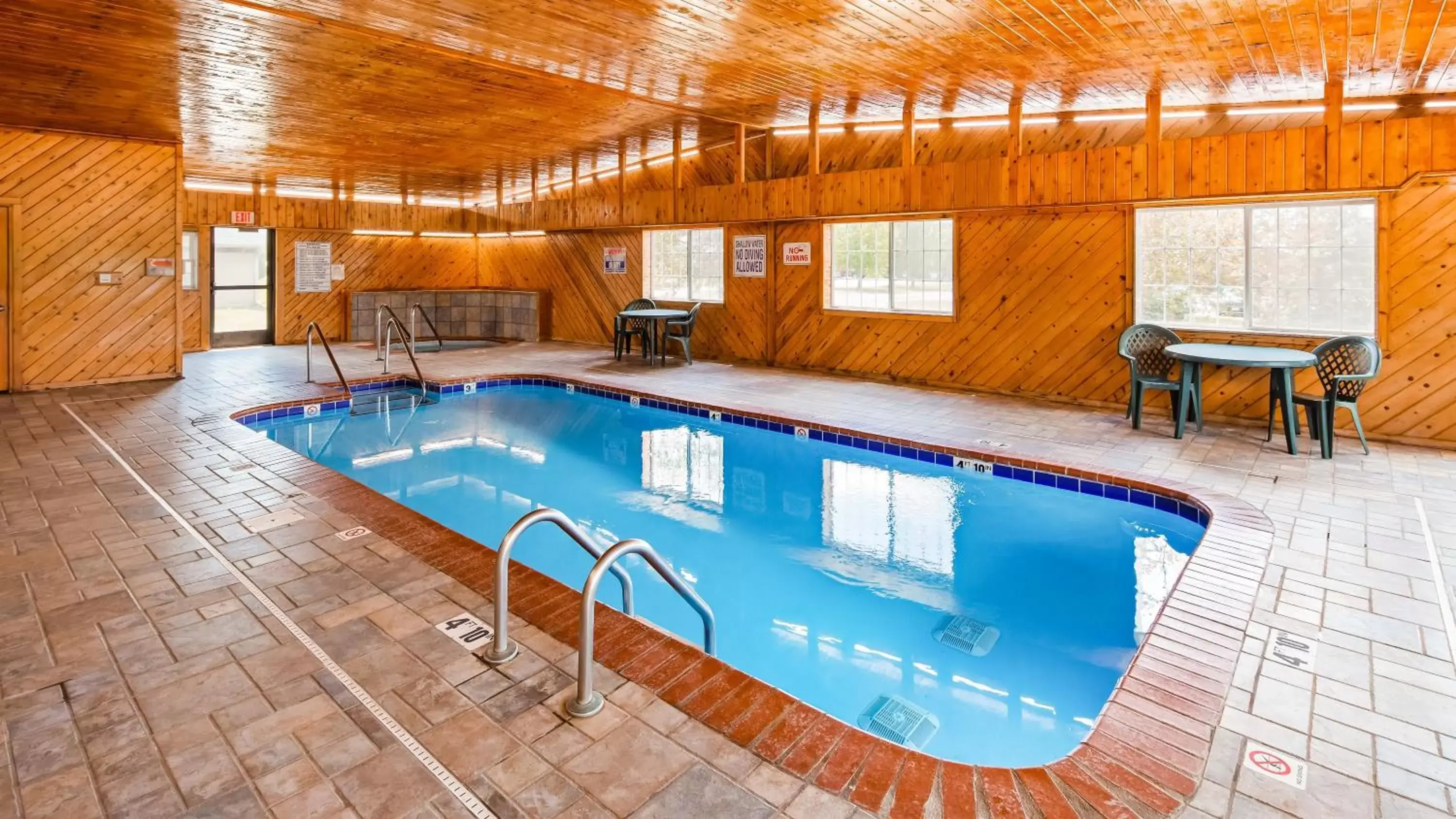 Swimming Pool in Super 8 by Wyndham Neillsville WI