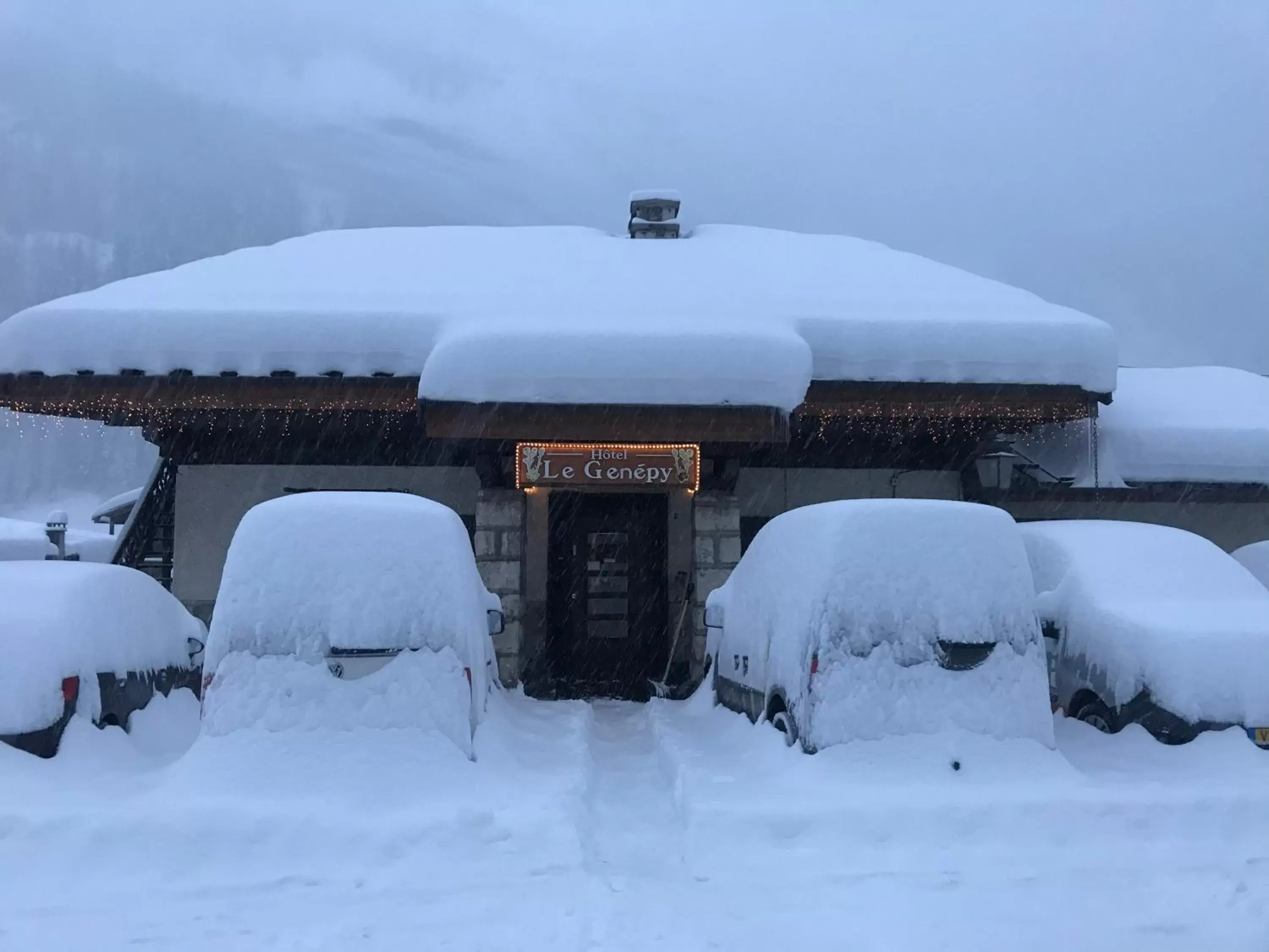 Property building, Winter in Hotel Le Genepy