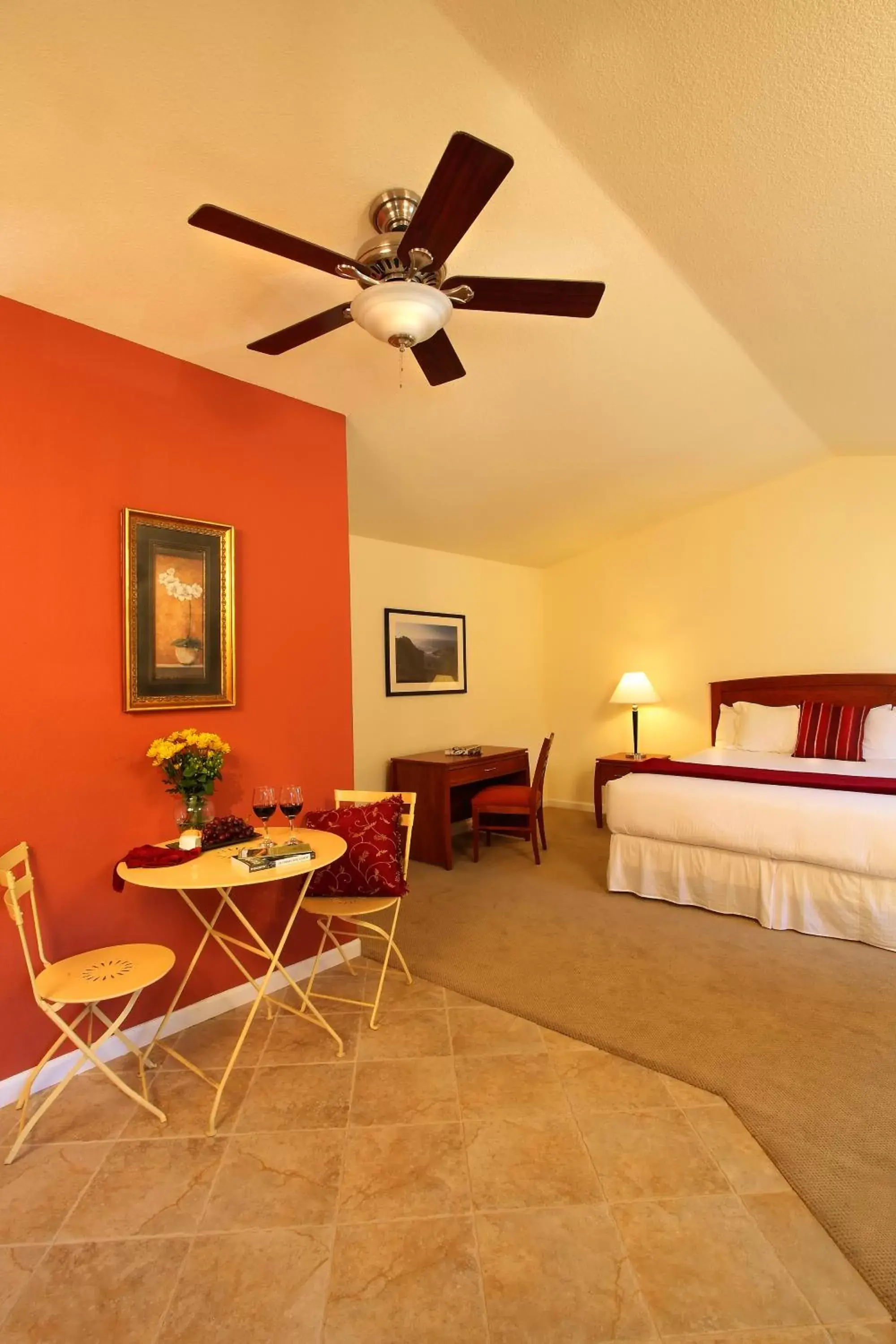 King Room with Balcony in West Sonoma Inn & Spa King Room with Balcony in West Sonoma Inn & Spa