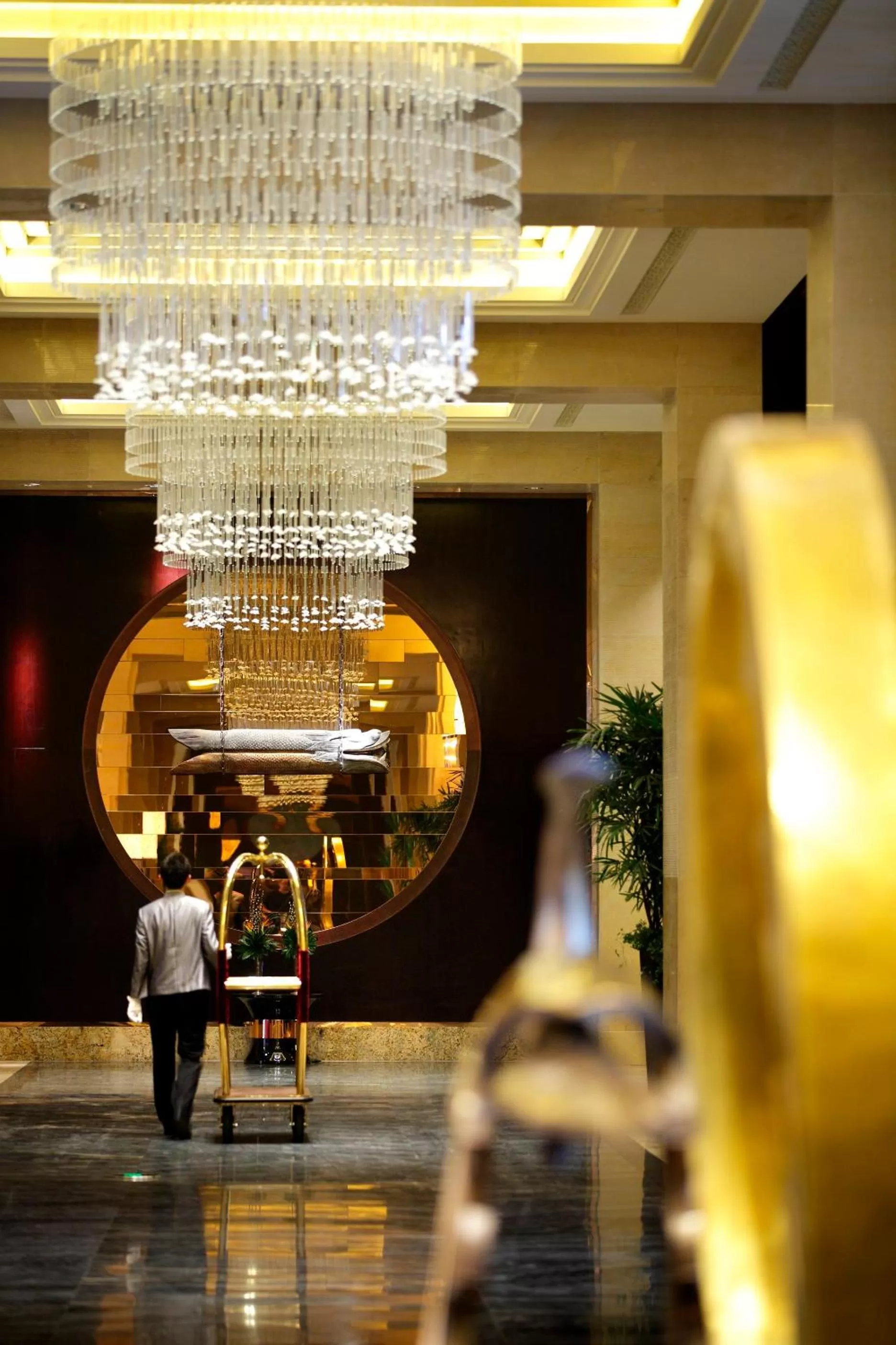Lobby or reception in Crowne Plaza Chengdu Panda Garden by IHG