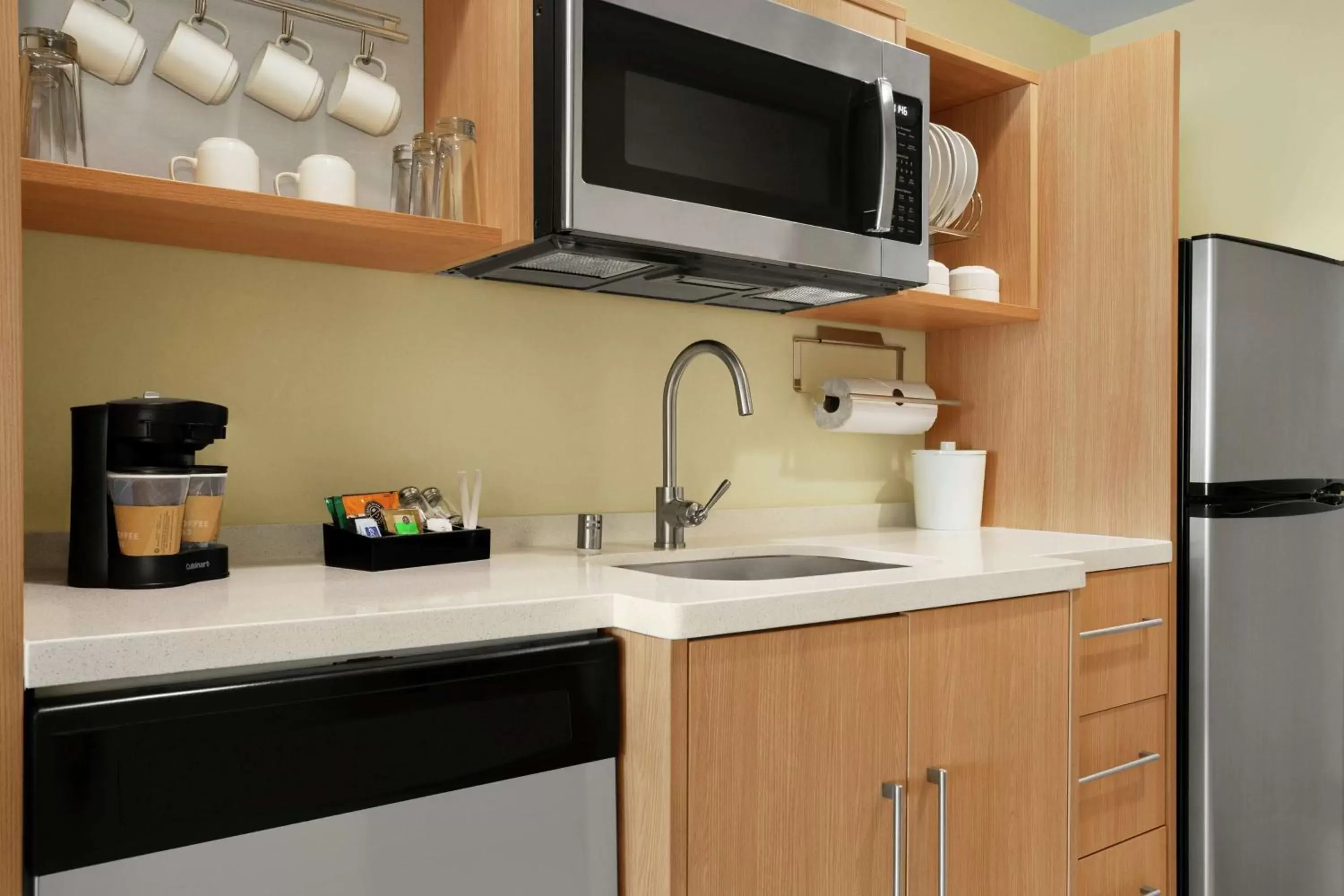 Kitchen or kitchenette, Kitchen/Kitchenette in Home2 Suites By Hilton Elko