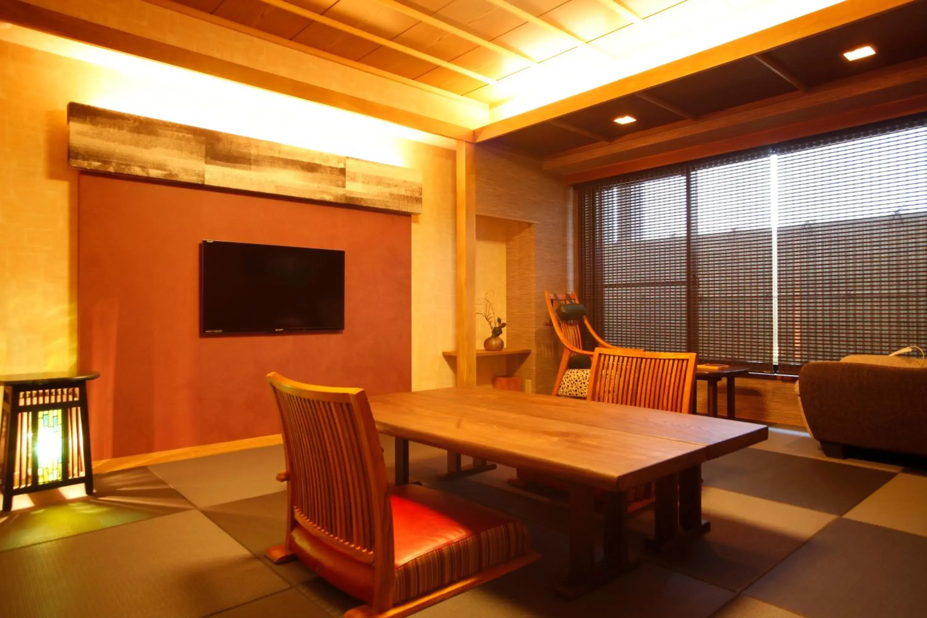 Photo of the whole room, Dining Area in Arima Hot spring Ryokan Hanamusubi
