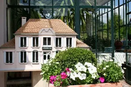 Garden, Property Building in Clos Saint Nicolas
