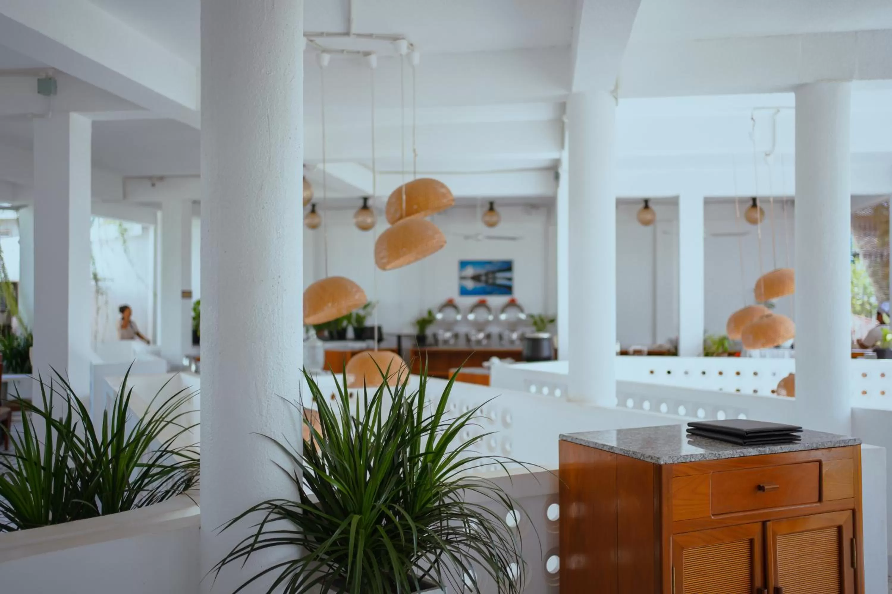 Restaurant/places to eat in Montagne Residence