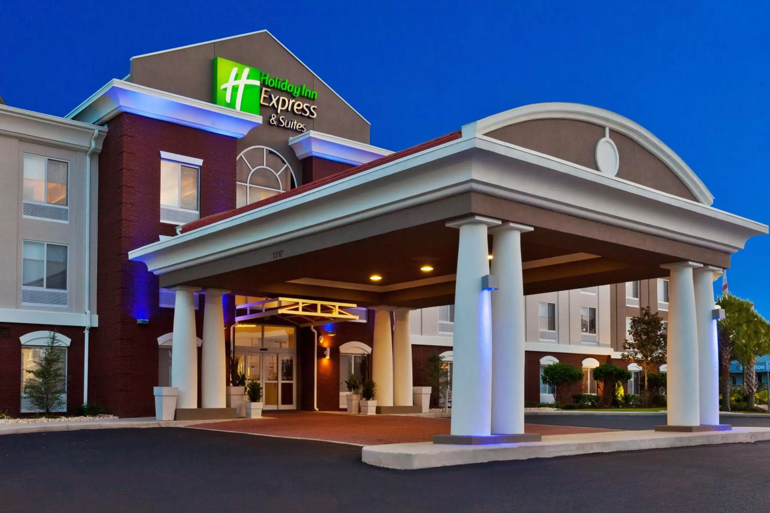 Property building in Holiday Inn Express Hotel & Suites Dothan North, an IHG Hotel