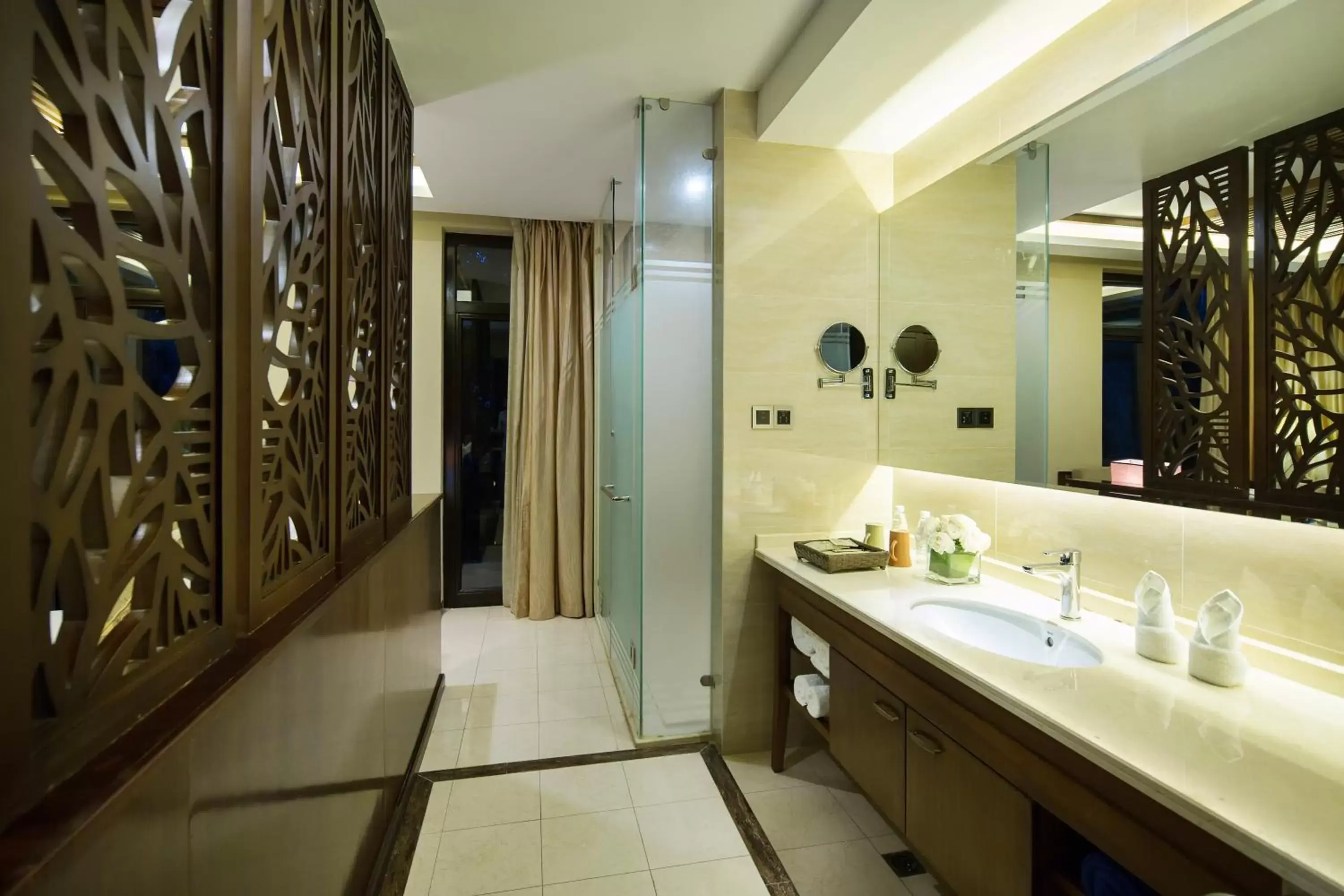 Shower, Bathroom in Sanya Yalong Bay Villas & Spa