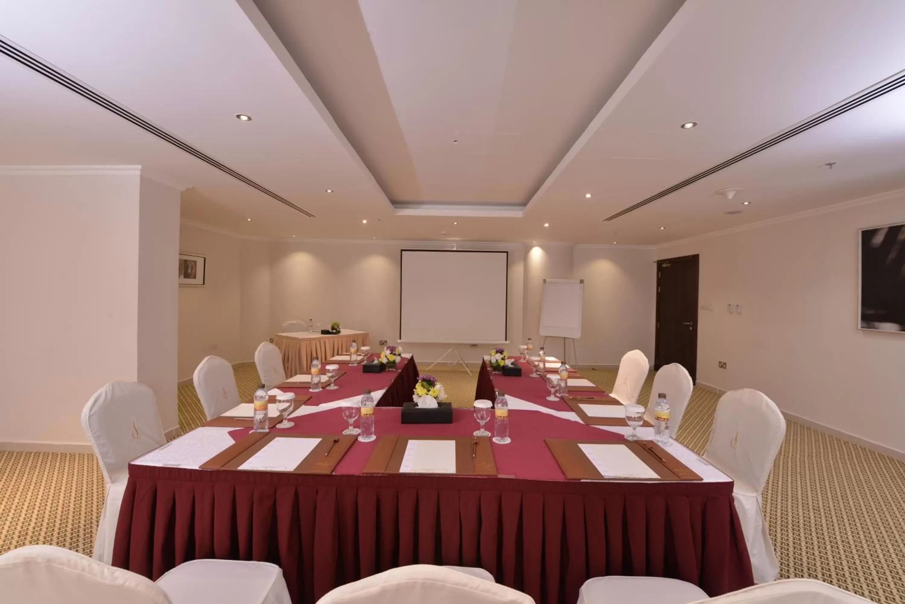 Banquet/Function facilities in City Seasons Al Hamra Hotel