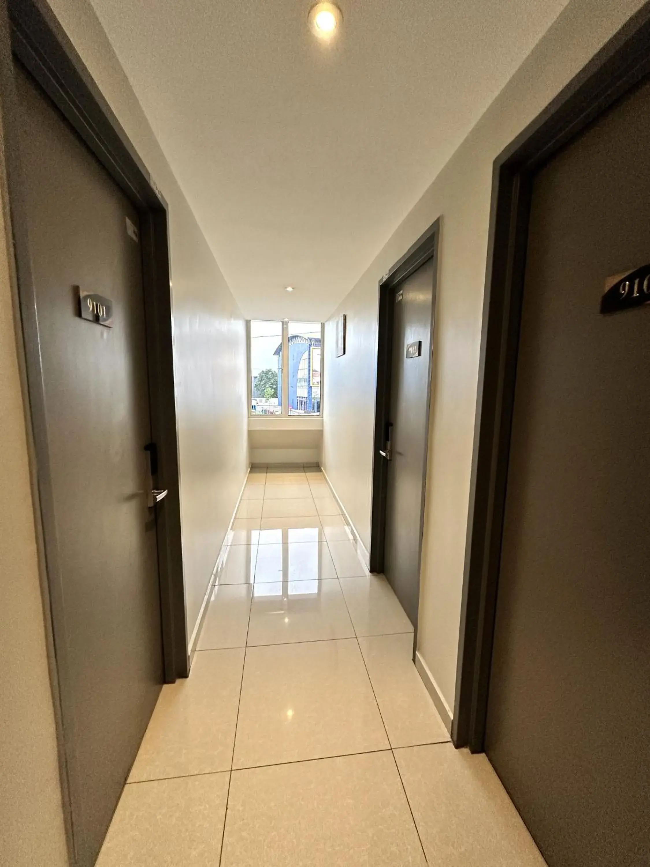 Area and facilities in De UPTOWN Hotel @ P.J. 222