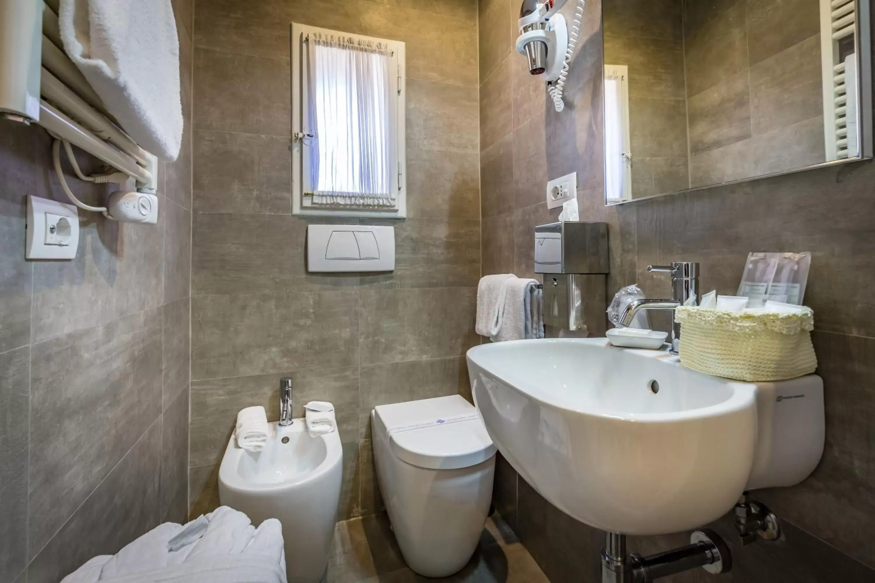 Toilet, Bathroom in Hotel La Scaletta al Ponte Vecchio