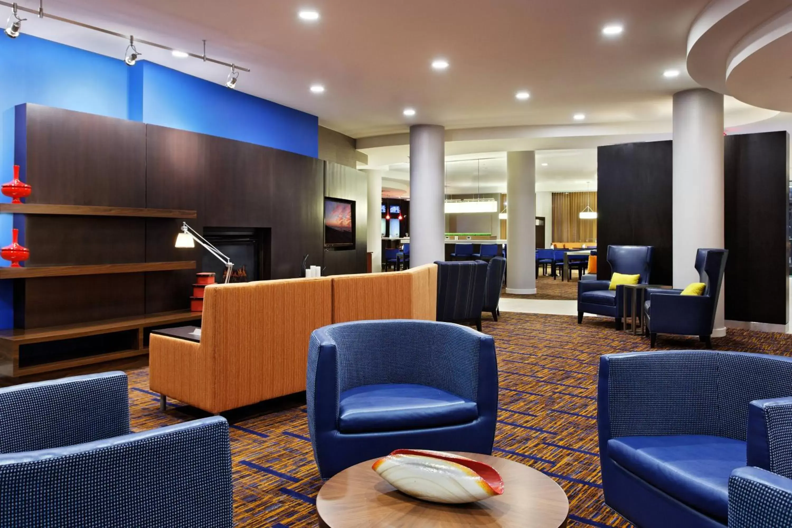 Lobby or reception, Lounge/Bar in Courtyard by Marriott Knoxville Airport Alcoa
