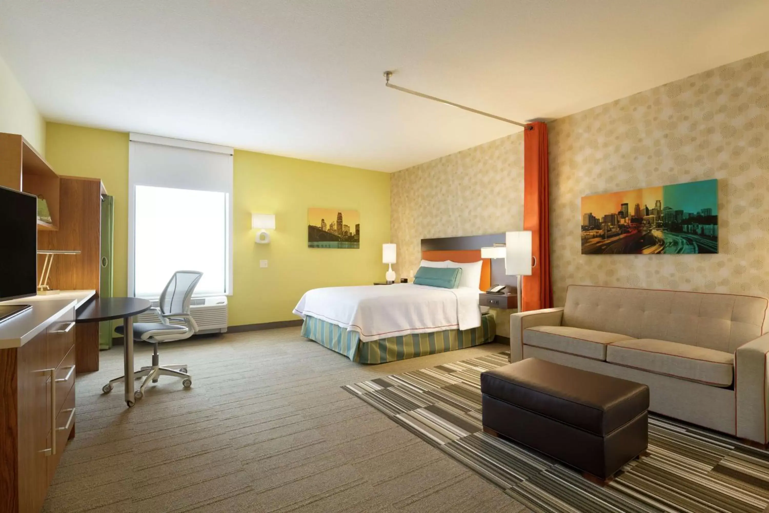 Bedroom in Home2 Suites by Hilton Minneapolis Bloomington
