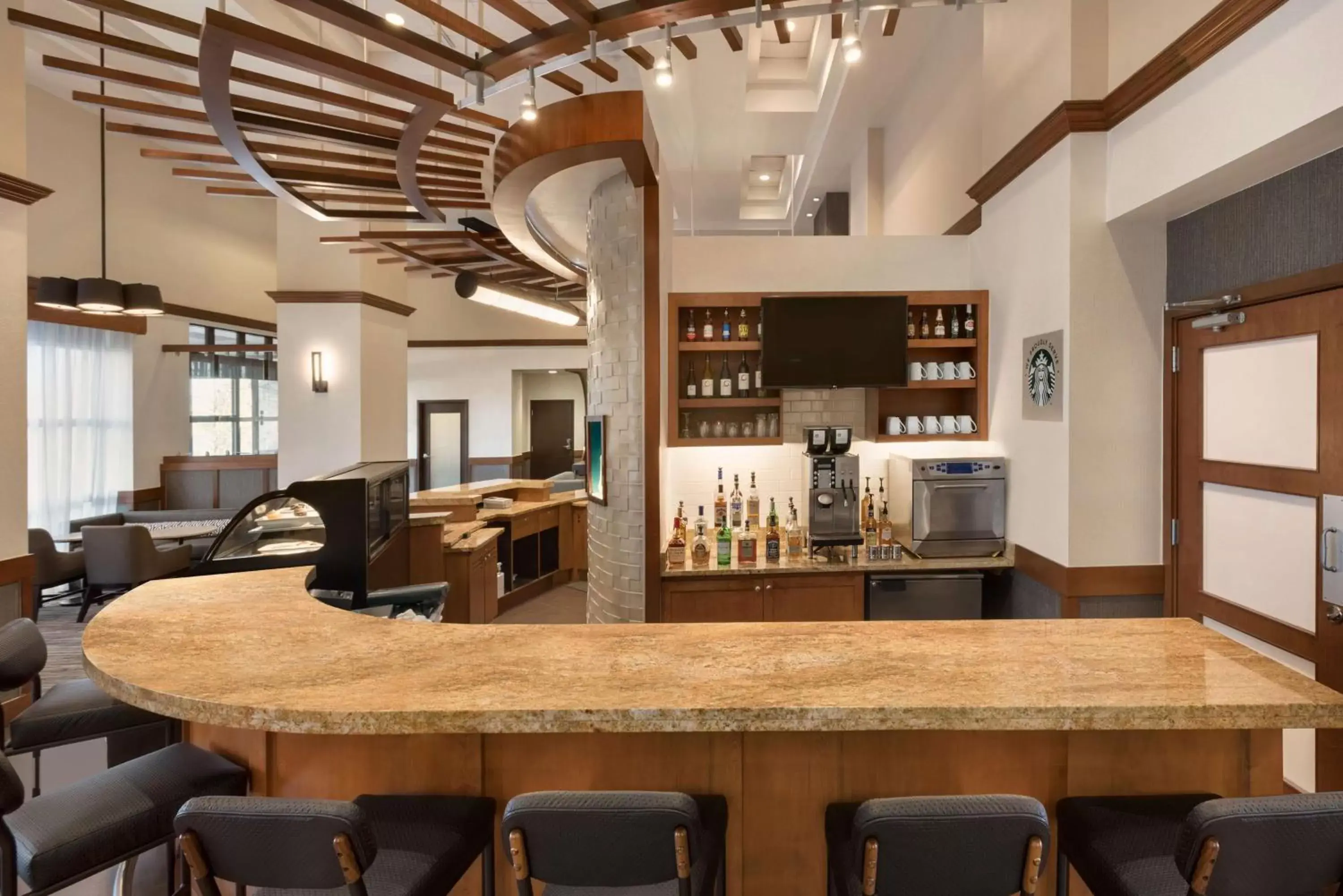 Lounge or bar in Hyatt Place Chicago Schaumburg Lounge or bar in Hyatt Place Chicago Schaumburg