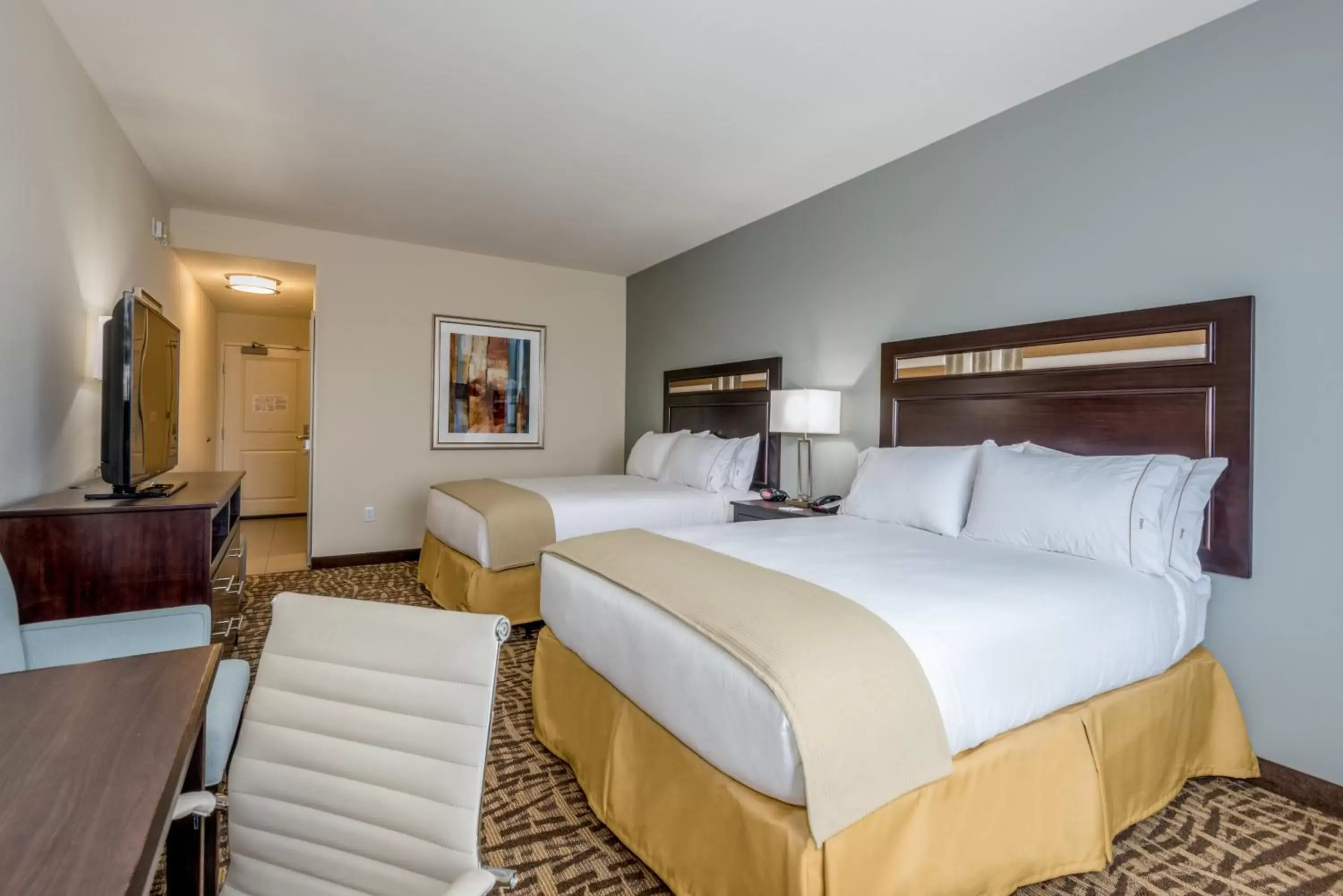 Queen Room - Hearing Accessible - Non-Smoking in Holiday Inn Express & Suites Denver South - Castle Rock, an IHG Hotel Queen Room - Hearing Accessible - Non-Smoking in Holiday Inn Express & Suites Denver South - Castle Rock, an IHG Hotel