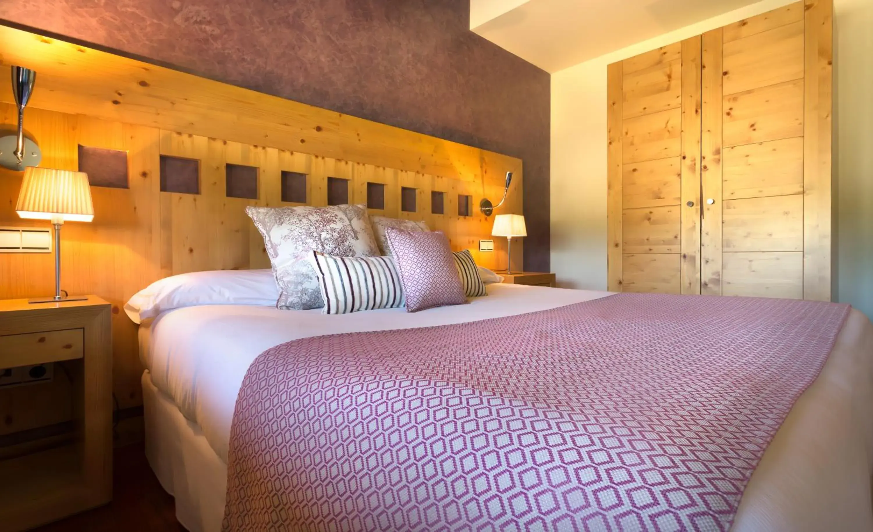 Bedroom, Bed in Izan Puerta de Gredos