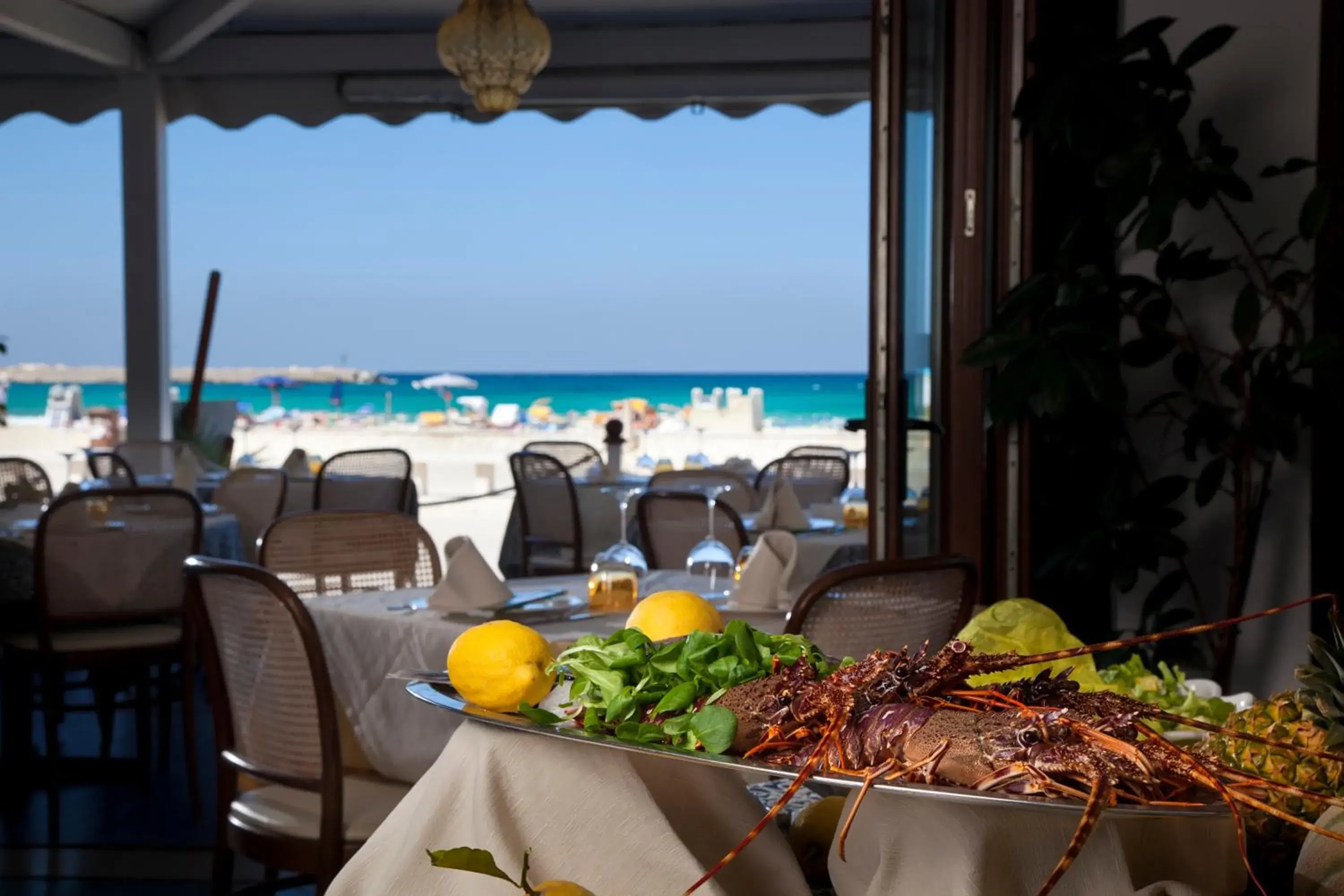 Restaurant/Places to Eat in Mira Spiaggia