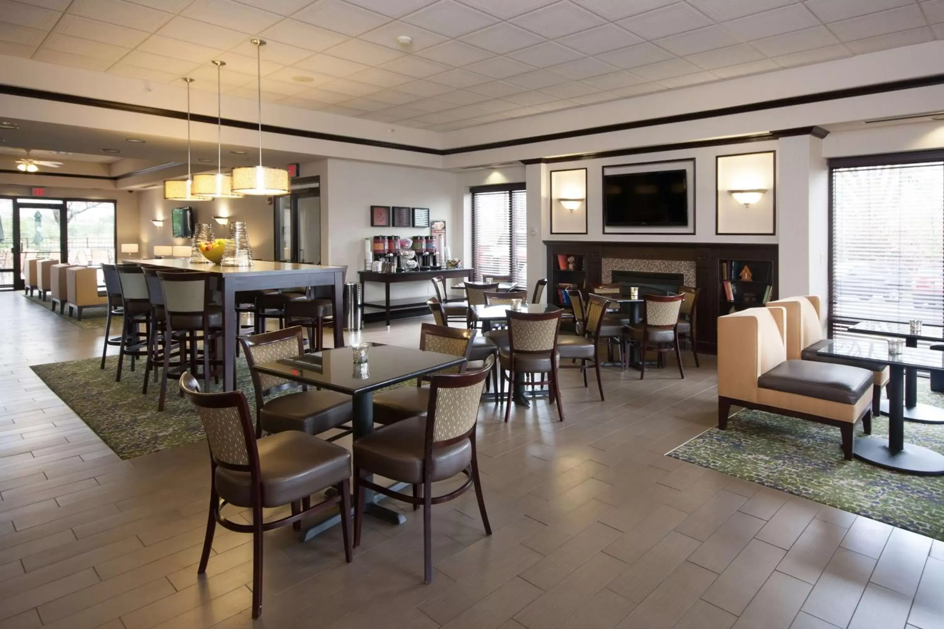 Lobby or reception, Restaurant/Places to Eat in Hampton Inn Buffalo-South/I-90