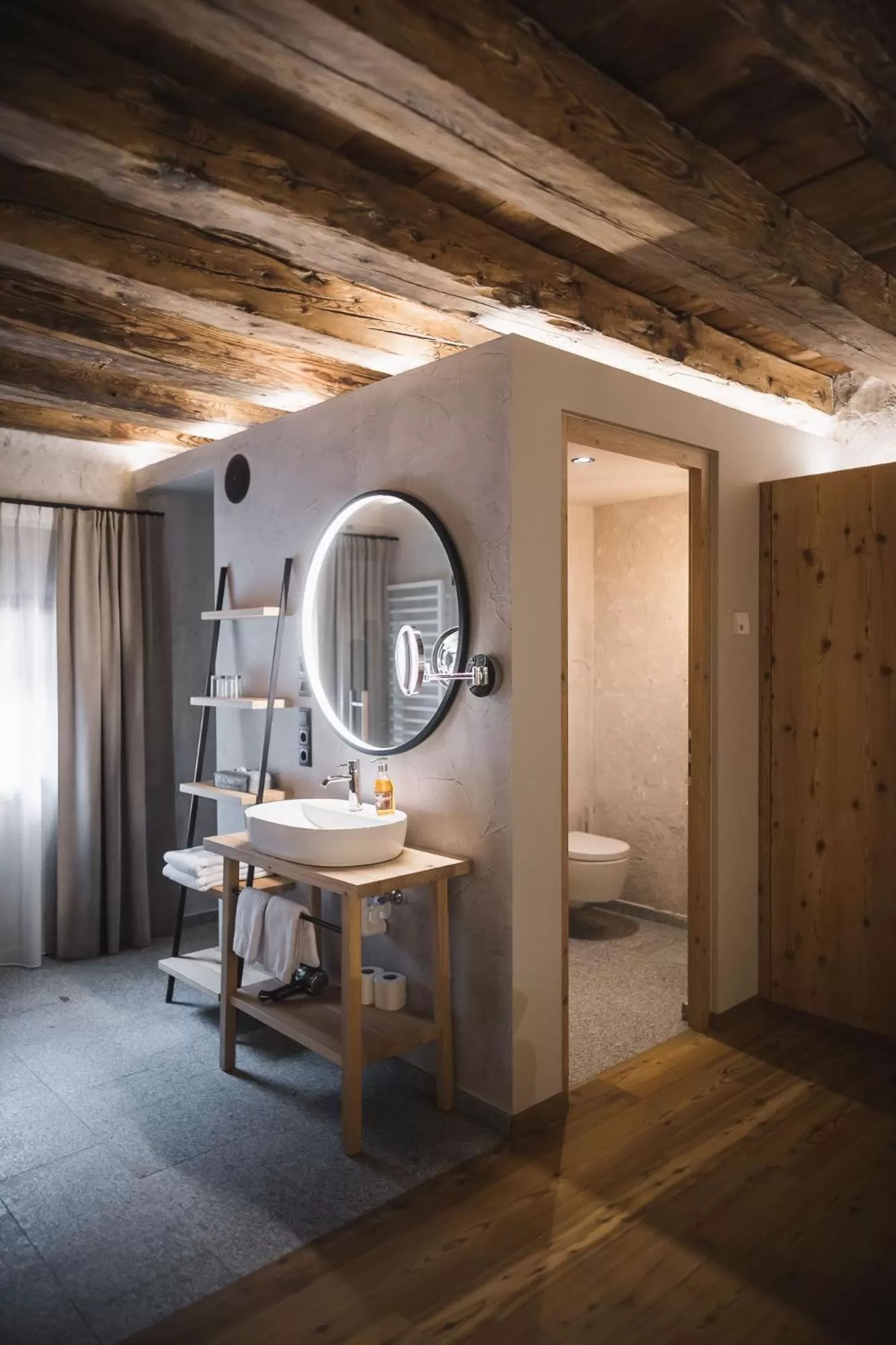Bathroom, Dining Area in Autentis