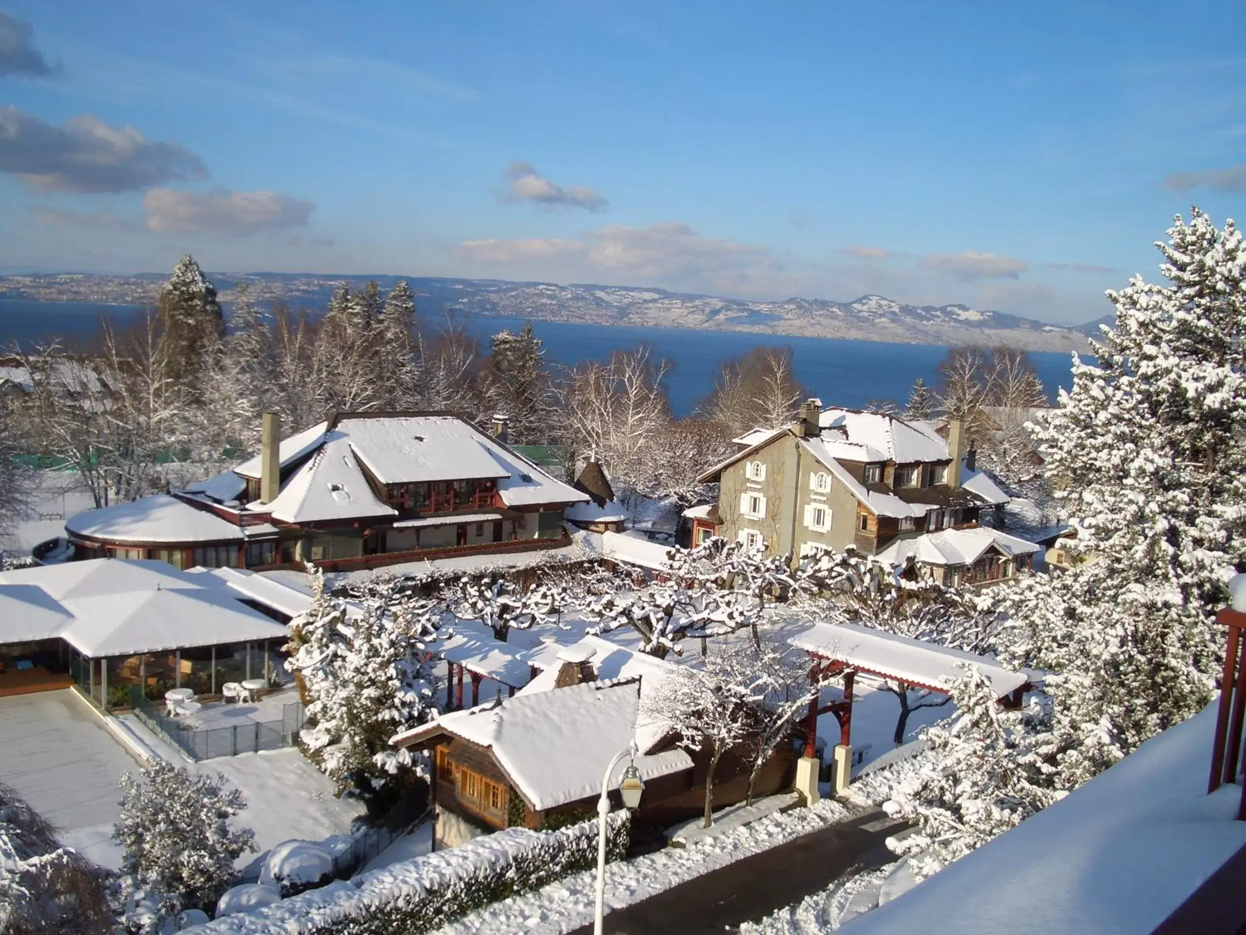 Bird's eye view, Winter in La Verniaz et ses Chalets