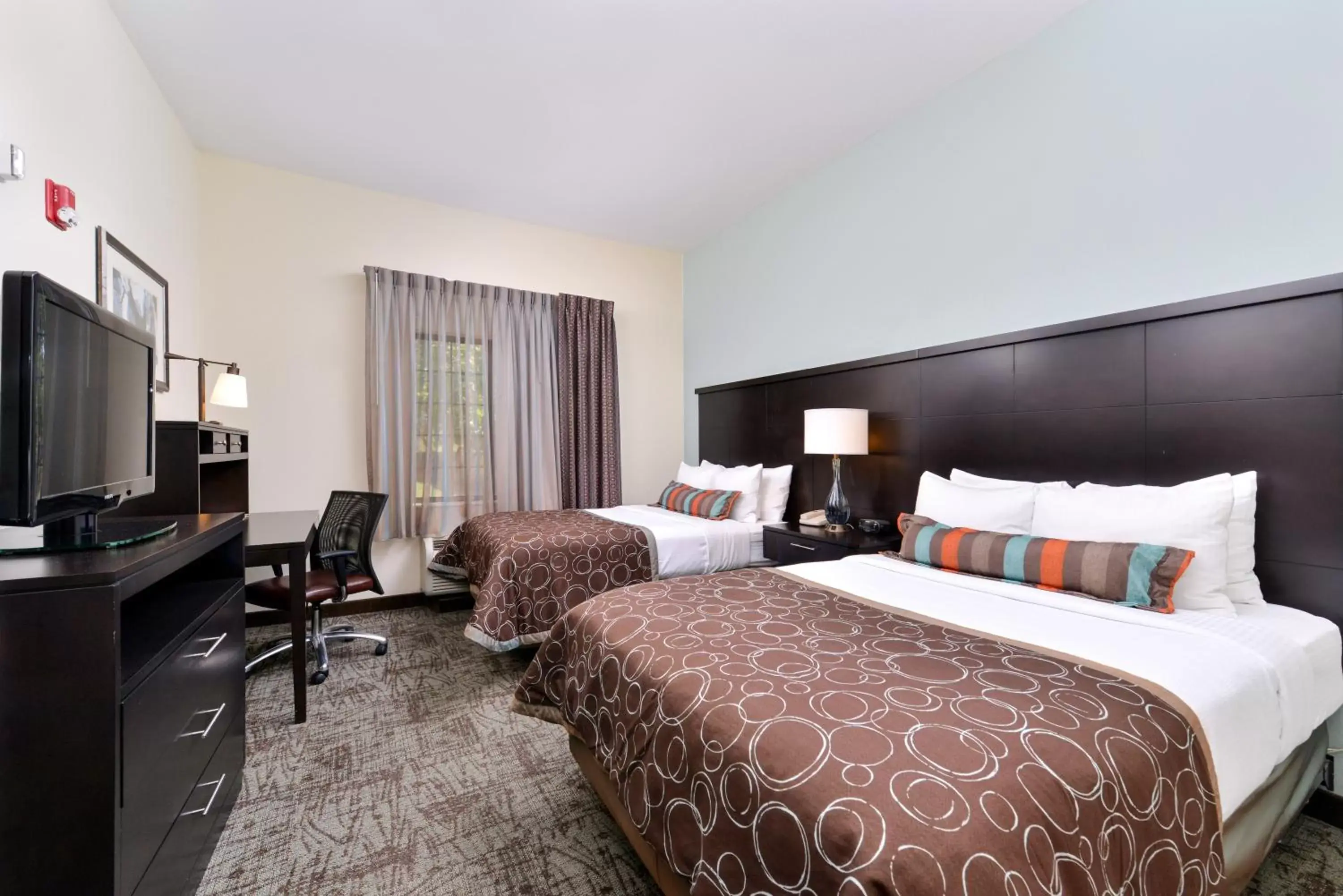 Photo of the whole room, Bed in Staybridge Suites O'Fallon Chesterfield, an IHG Hotel