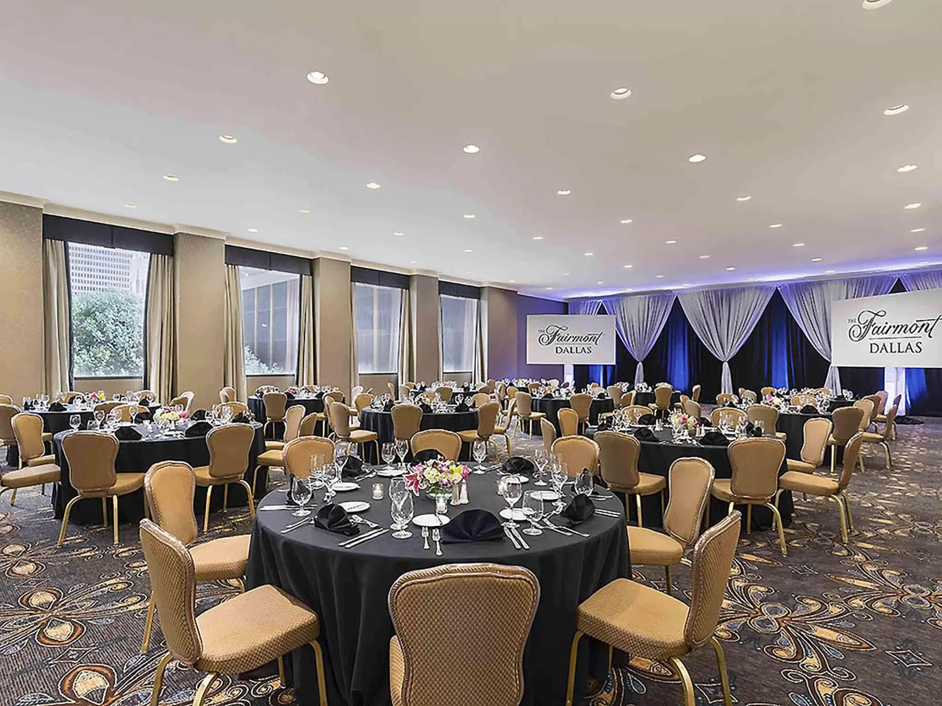 Meeting/conference room, Restaurant/Places to Eat in Fairmont Dallas