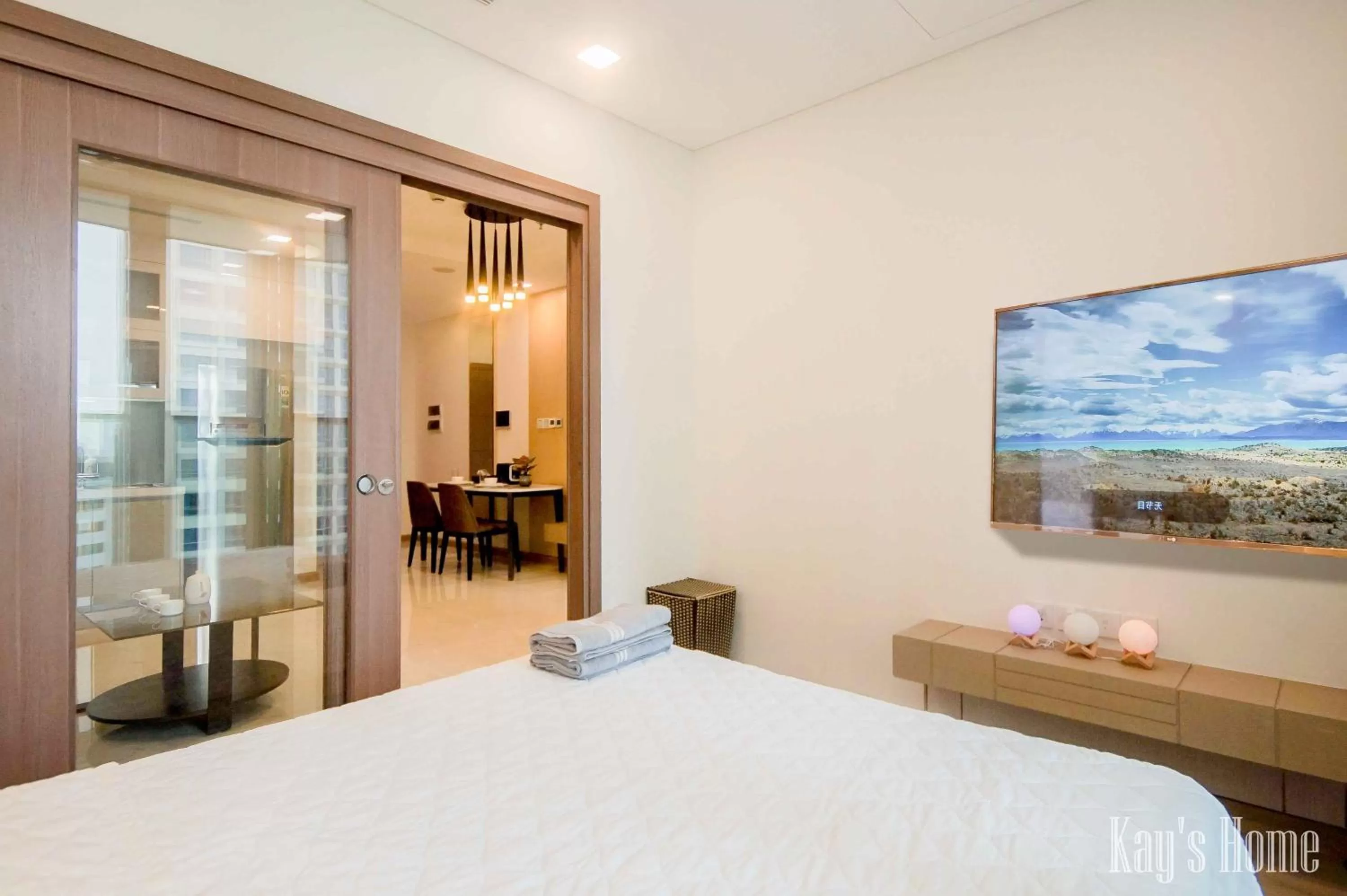 Photo of the whole room, Bed in Vinhomes Central Park-Nice Homes