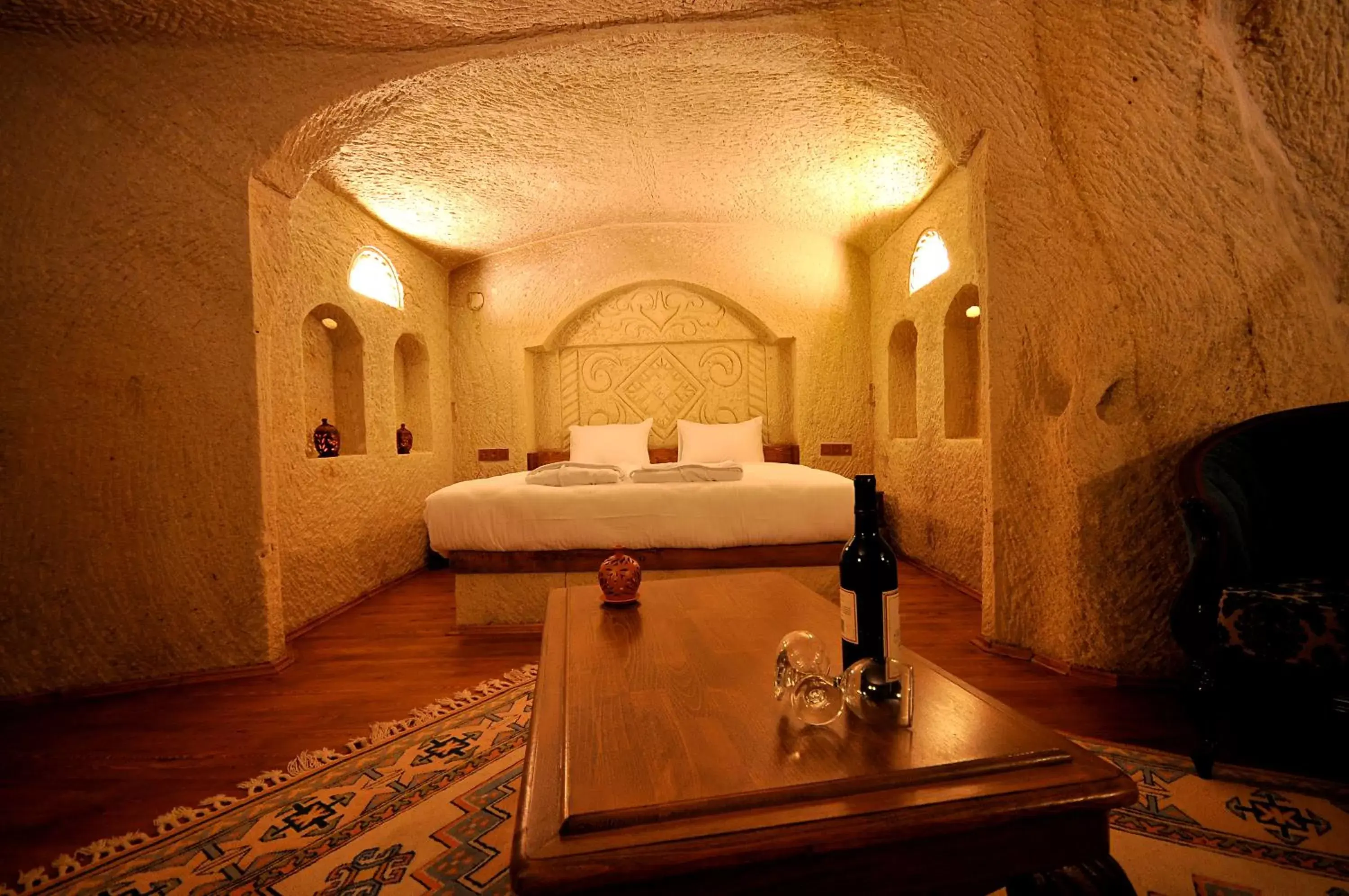 Bed in Has Cave Konak