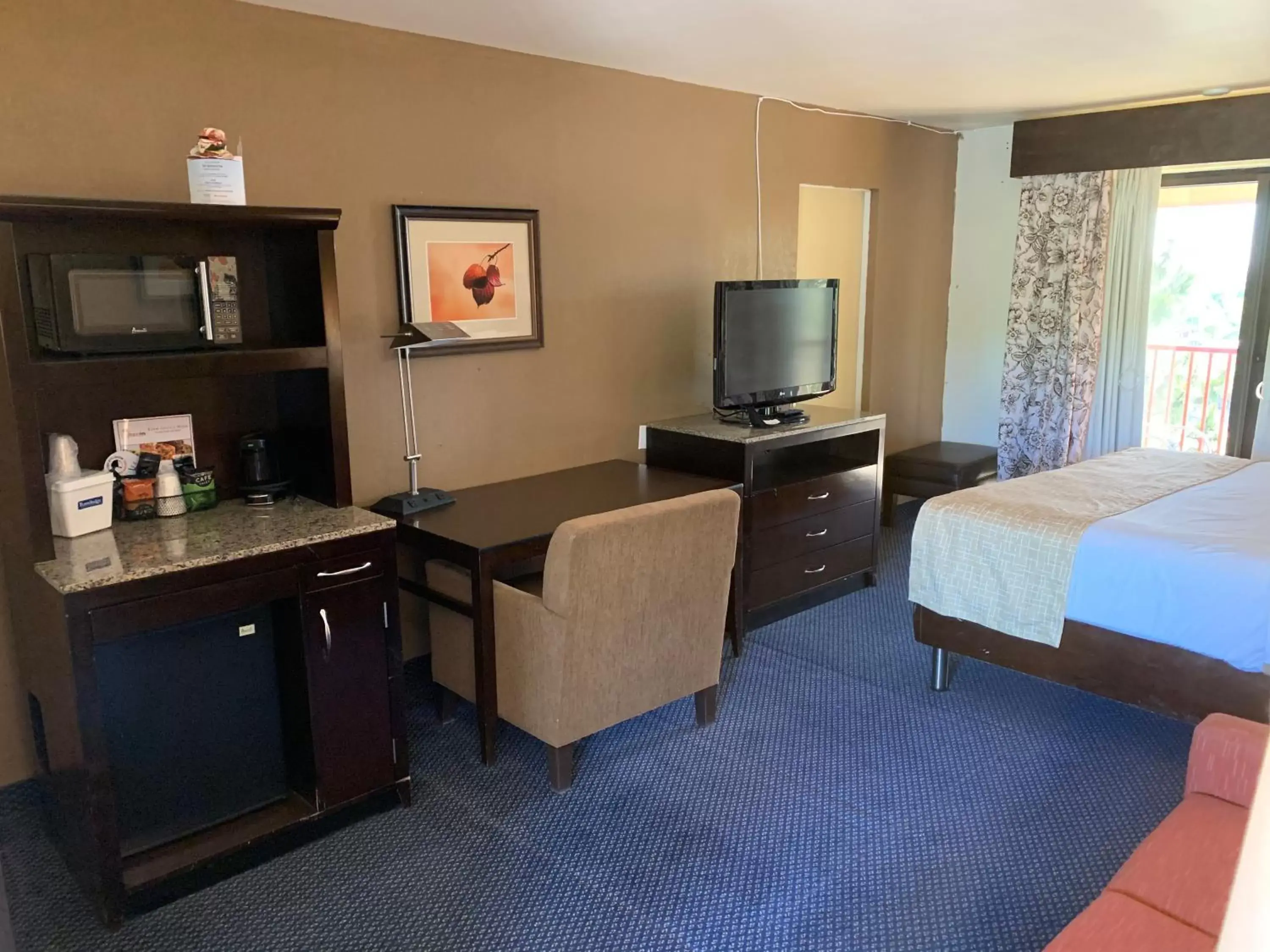 TV/Entertainment Center in Travelodge by Wyndham Rapid City