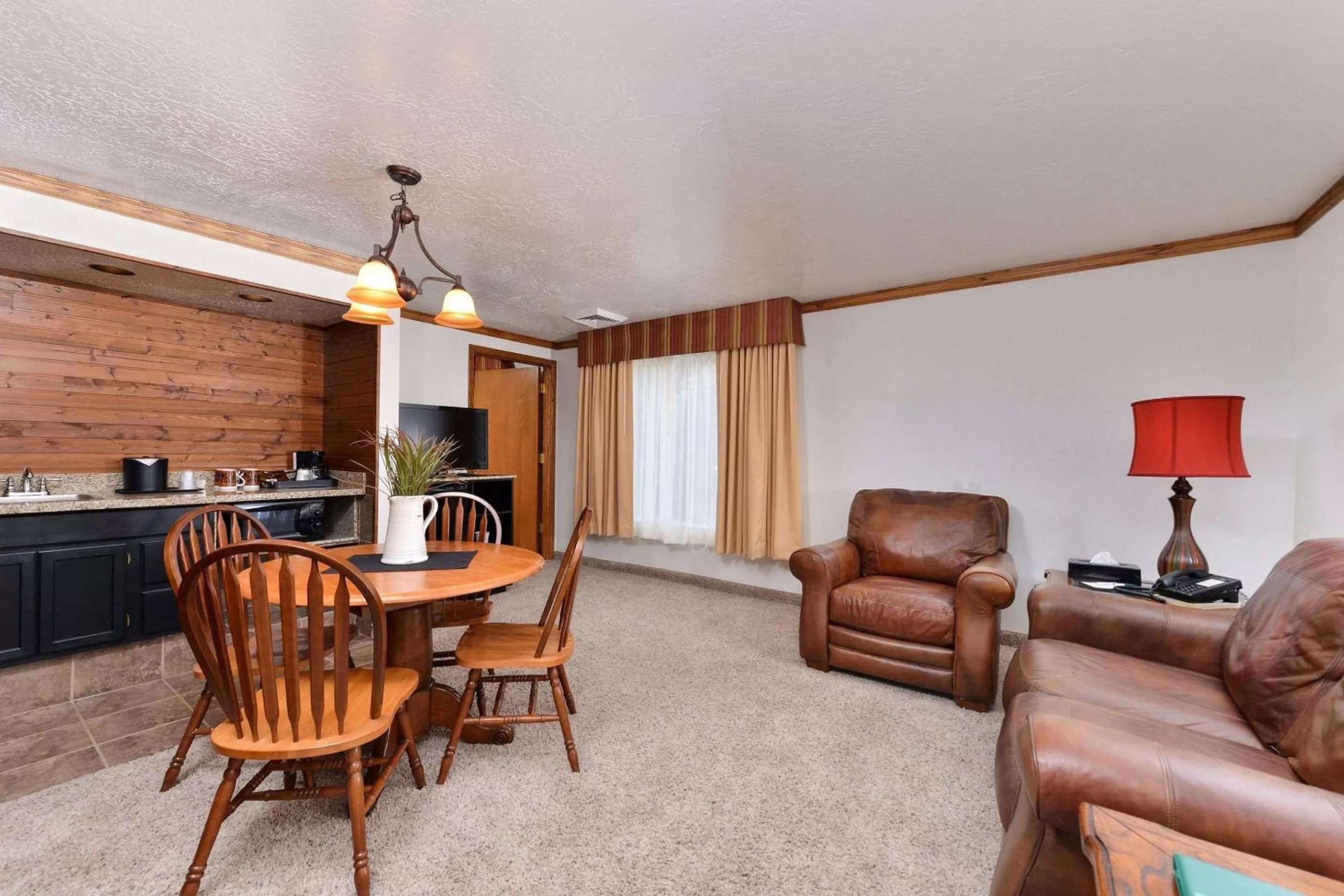Photo of the whole room in Quality Inn Vernal near Dinosaur National Monument