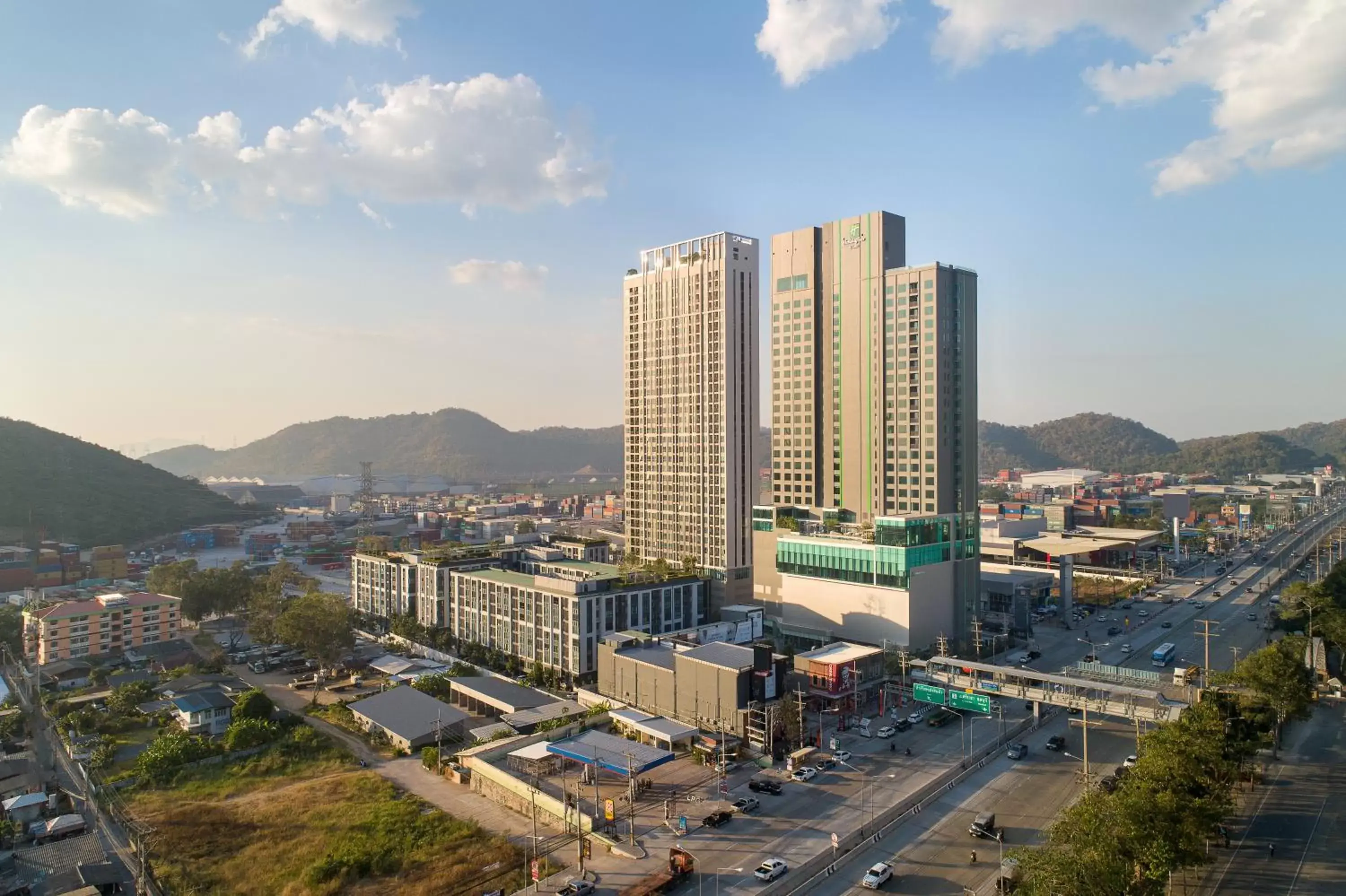 Property building in Holiday Inn & Suites Siracha Laemchabang, an IHG Hotel