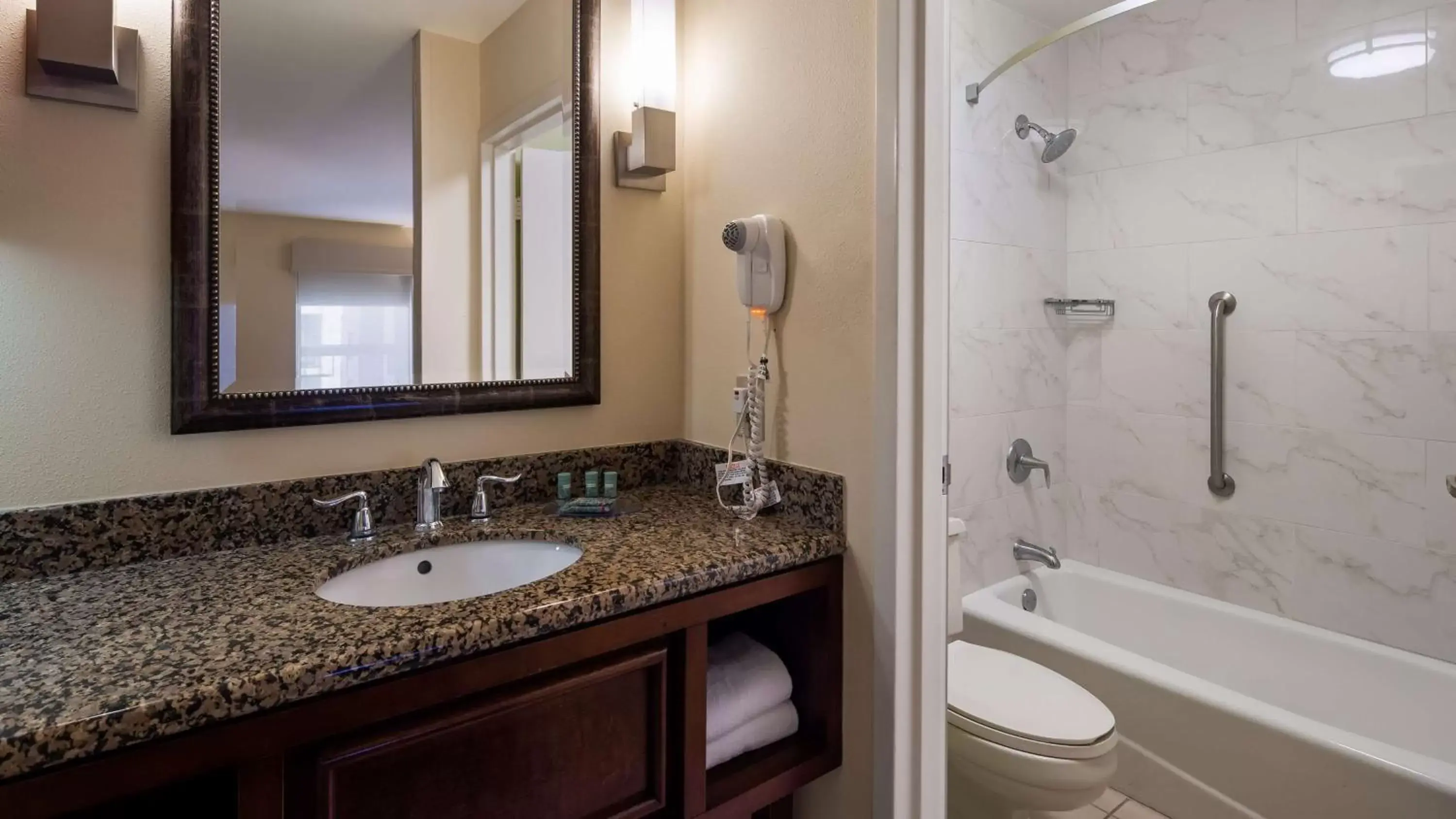 Photo of the whole room, Bathroom in Best Western Seaway Inn