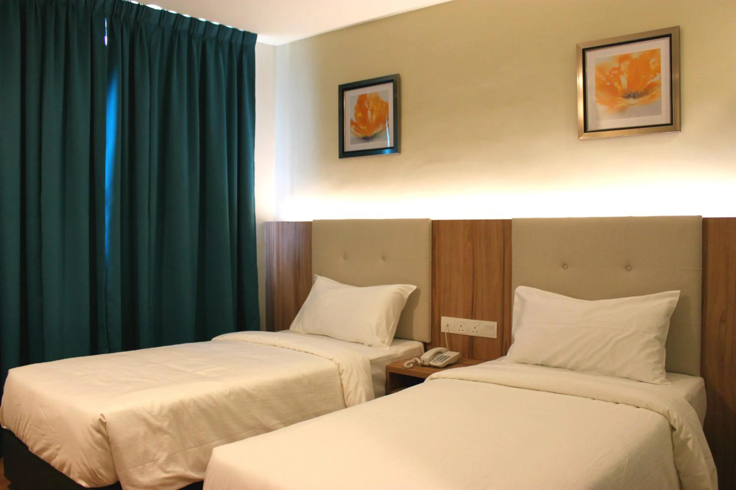 Bedroom, Bed in BIG M Hotel