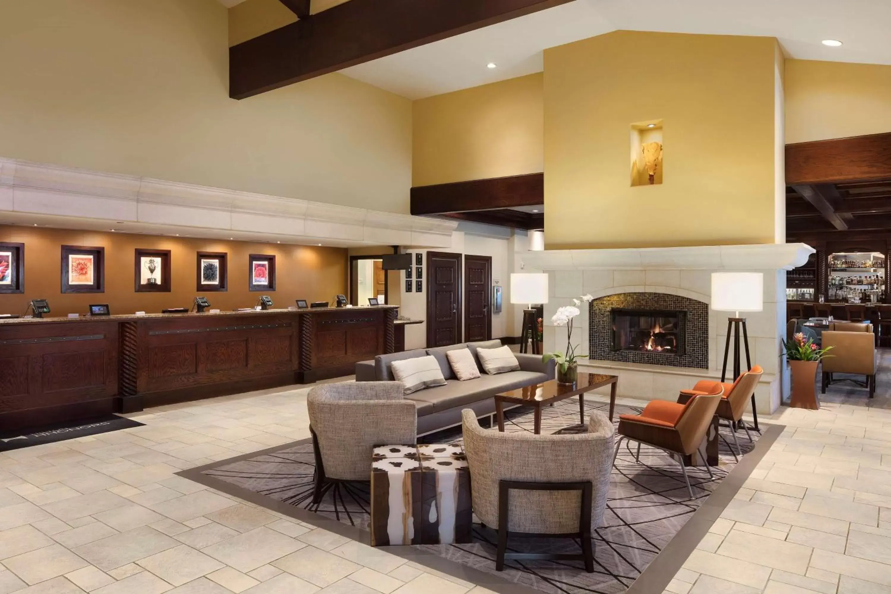 Lobby or reception, Seating Area in DoubleTree by Hilton Ontario Airport