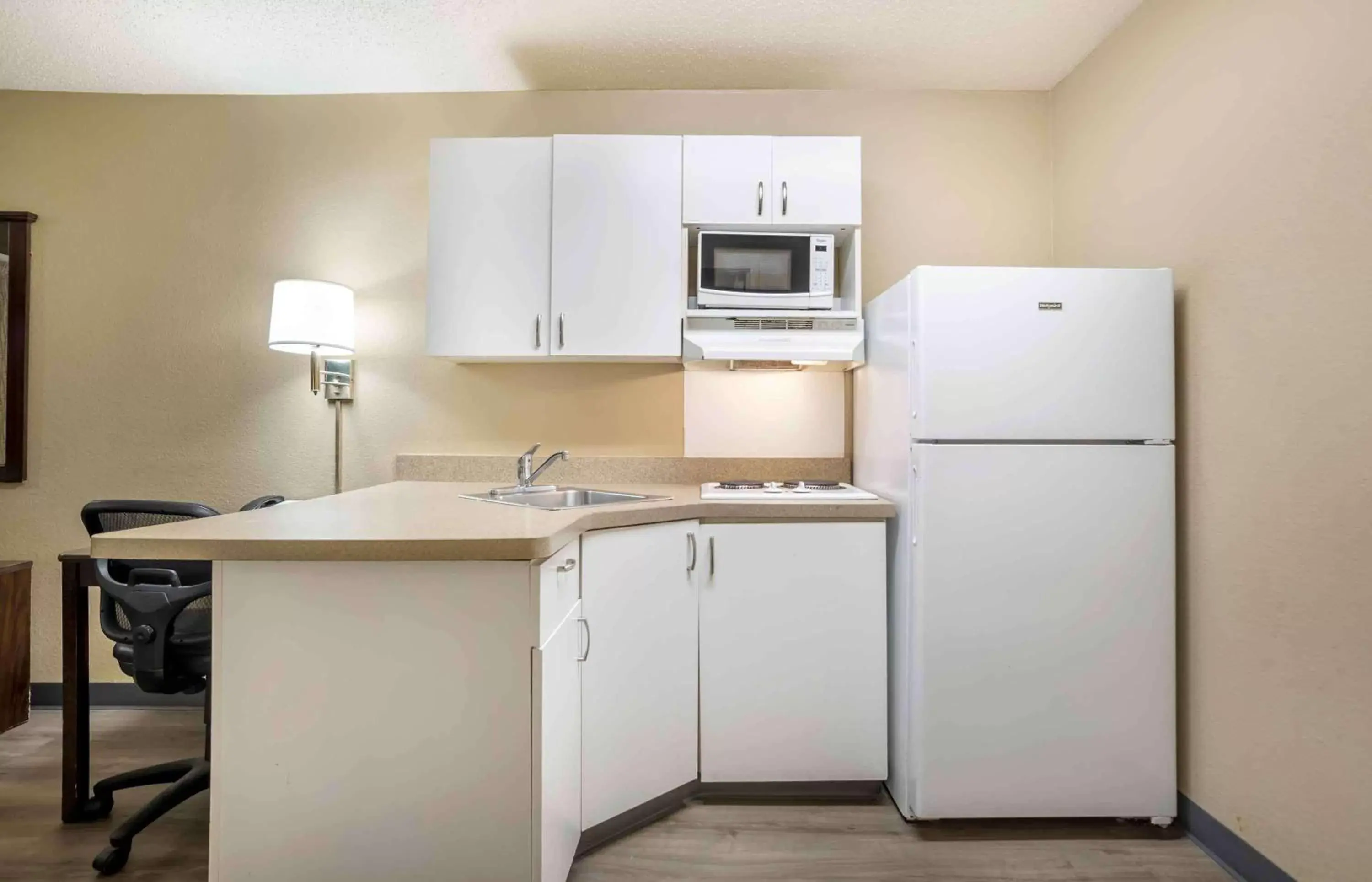 Bedroom, Kitchen/Kitchenette in Extended Stay America Suites - Jackson - North
