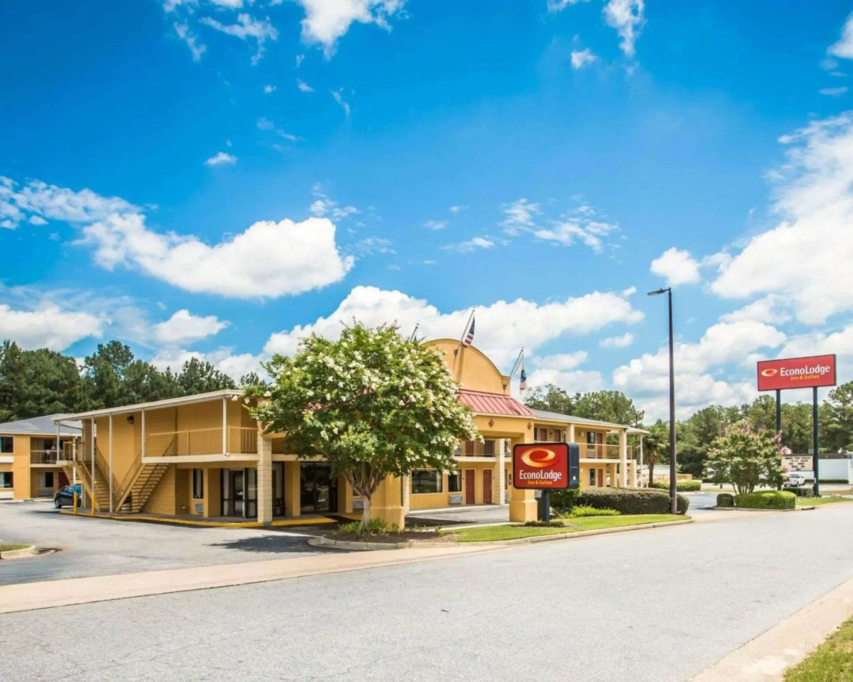 Property Building in Econo Lodge Inn & Suites At Fort Moore