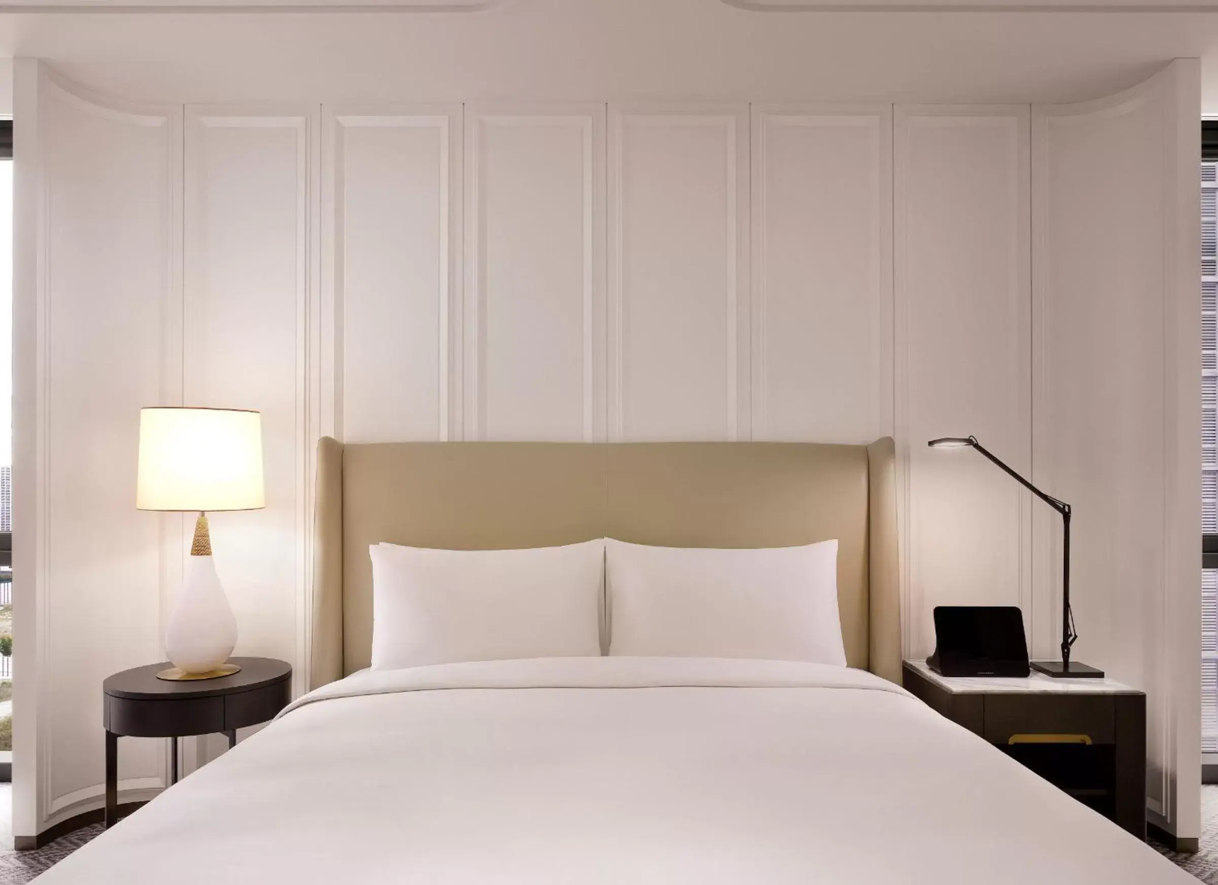 Bed in Sofitel Ambassador Seoul Hotel & Serviced Residences