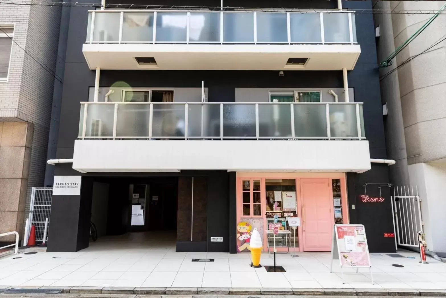 Facade/entrance, Property Building in TAKUTO STAY SAKAISUJI-HOMMACHI