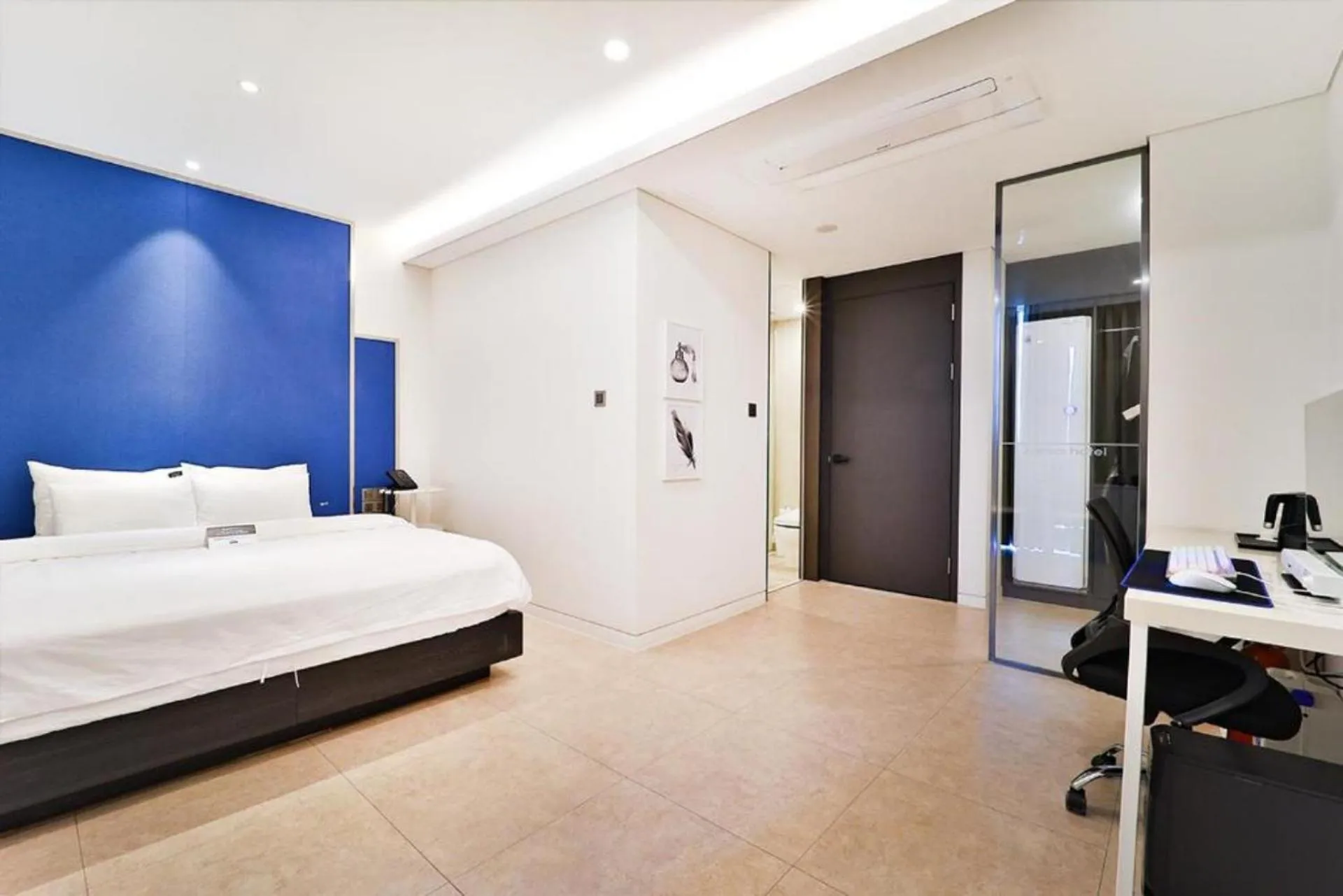 Bedroom, Bed in Zam101Hotel