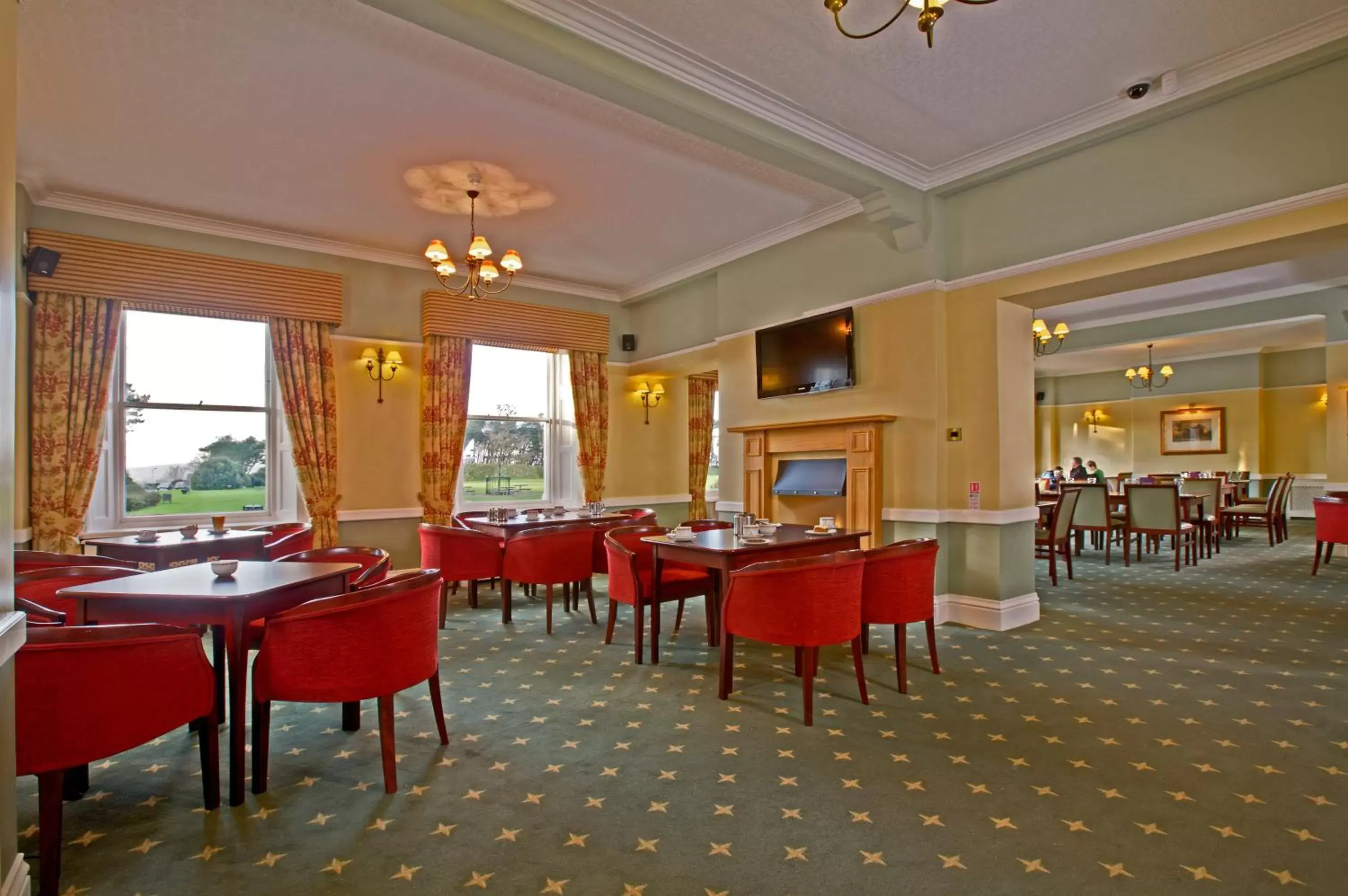 Dining area, Restaurant/Places to Eat in The Golf Hotel