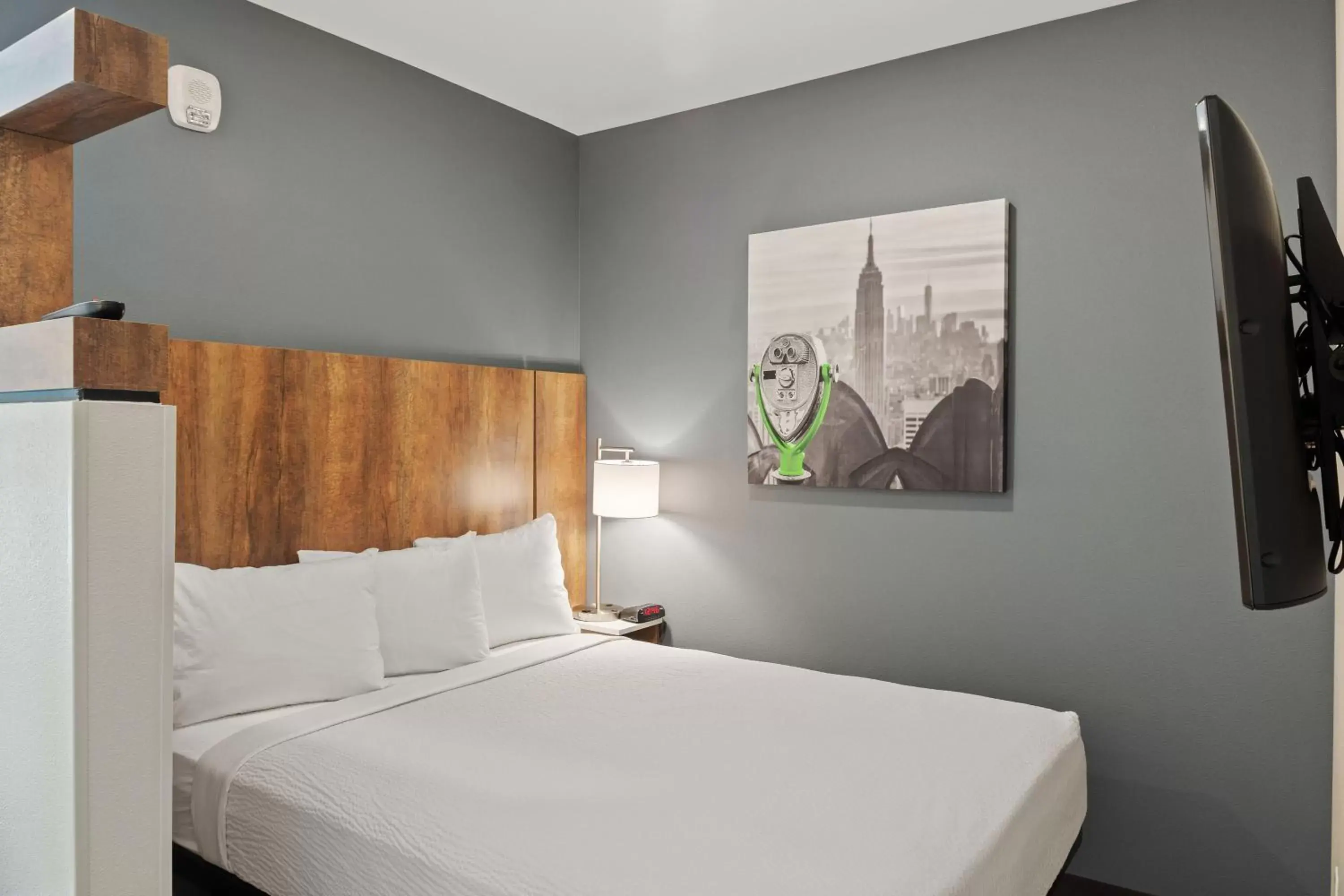 Bed in Extended Stay America Premier Suites - Phoenix - Chandler - Downtown